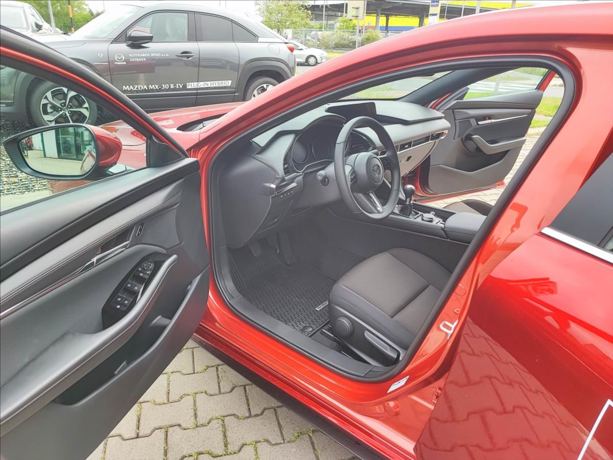 Mazda 3, 2,5 HB e-Skyactiv G140 6MT Cen - fotka 6