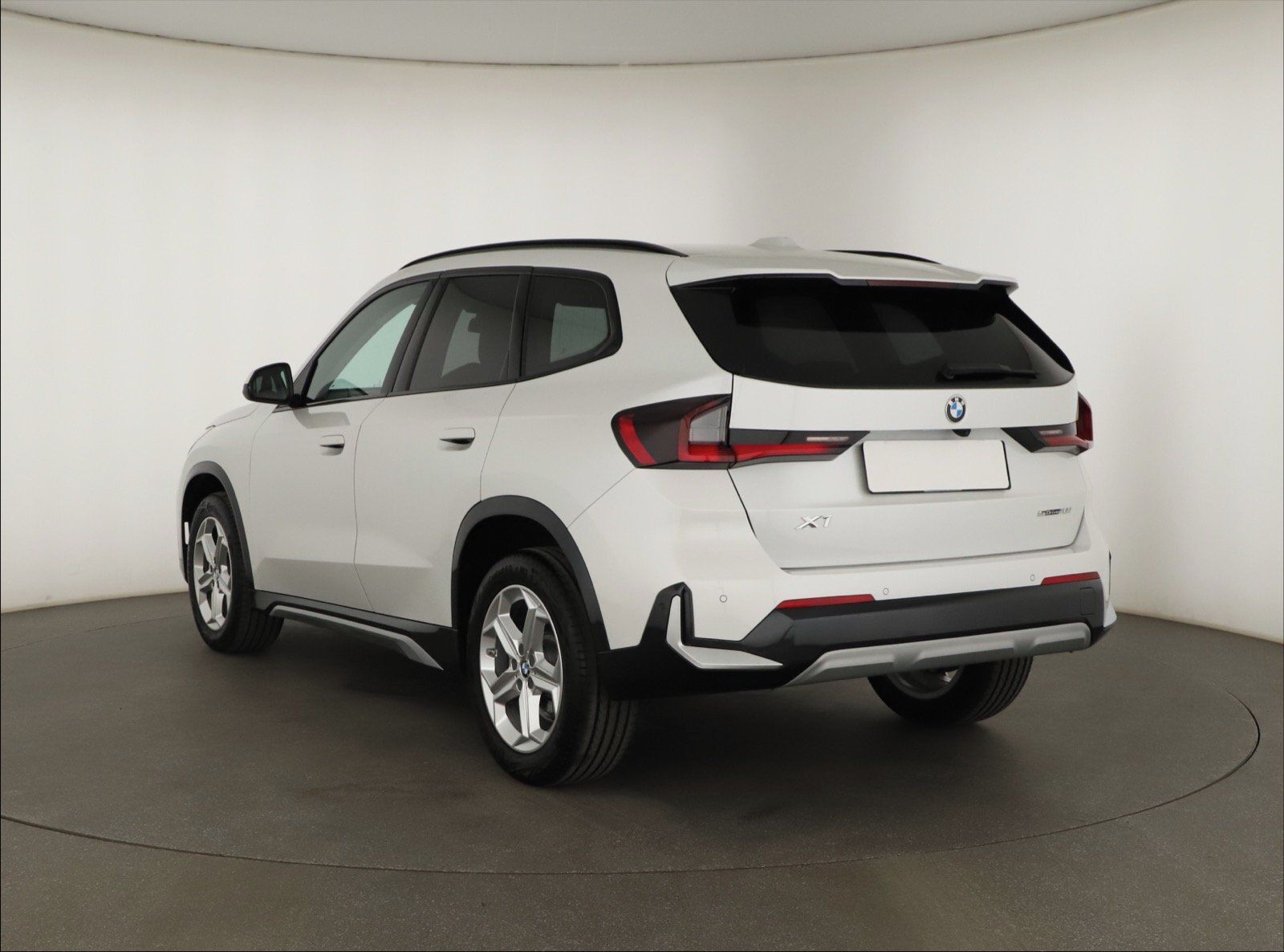BMW X1, sDrive18i, Full LED, Navigace - fotka 3
