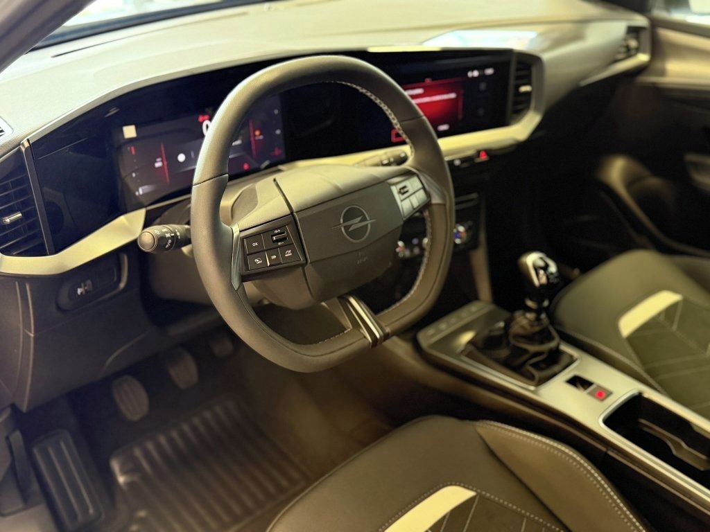 Opel Mokka, GS 1.2 Hybrid 107kW eDCT6 - fotka 5