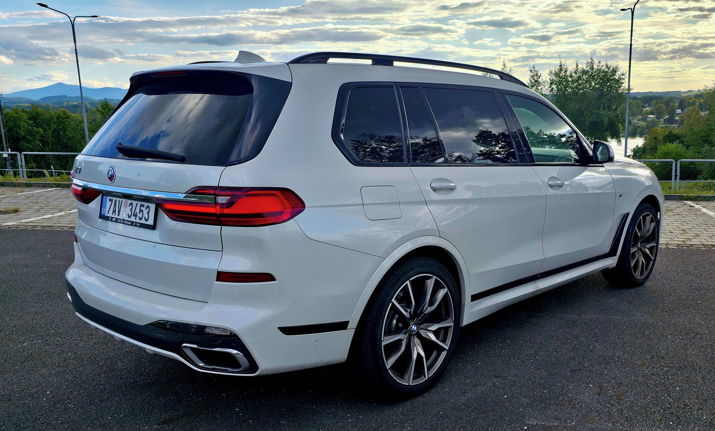 BMW X7, 40i Xdrive M-packet DPH - fotka 6