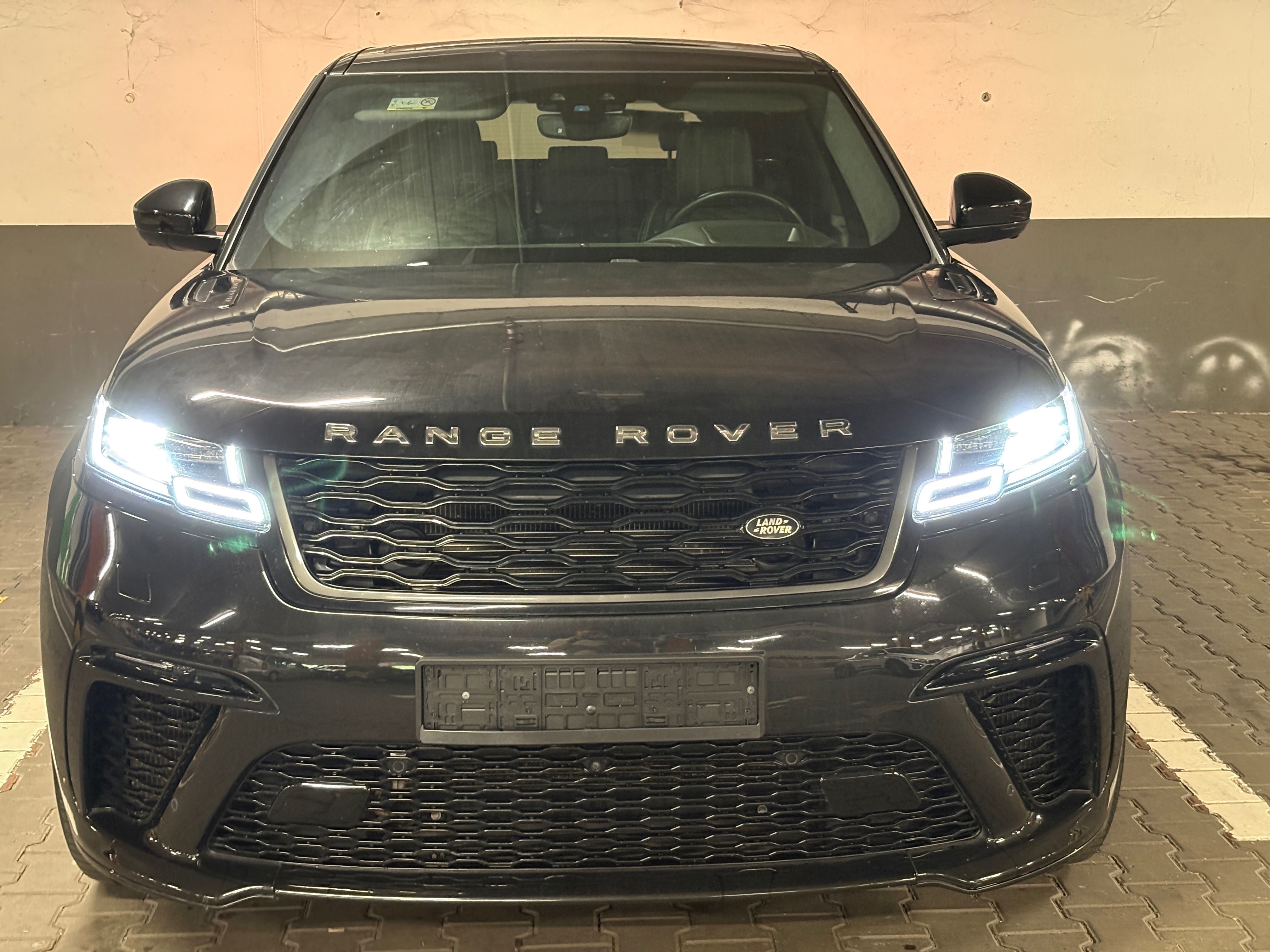 Land Rover Range Rover Velar, 5.0i 550k 4WD SVA - fotka 3