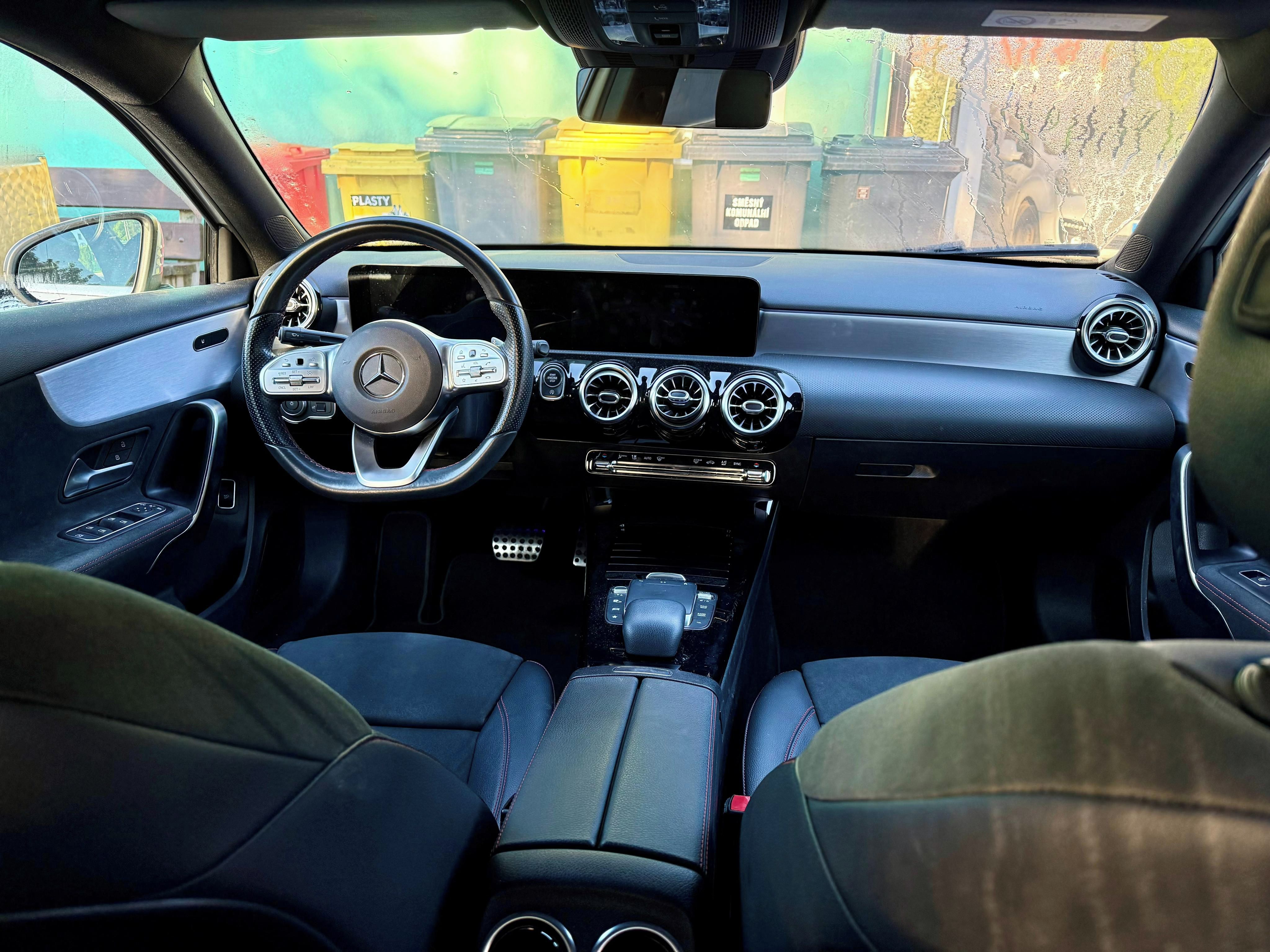 Mercedes-Benz Třídy A, 200d sedan, AMG Line - fotka 5