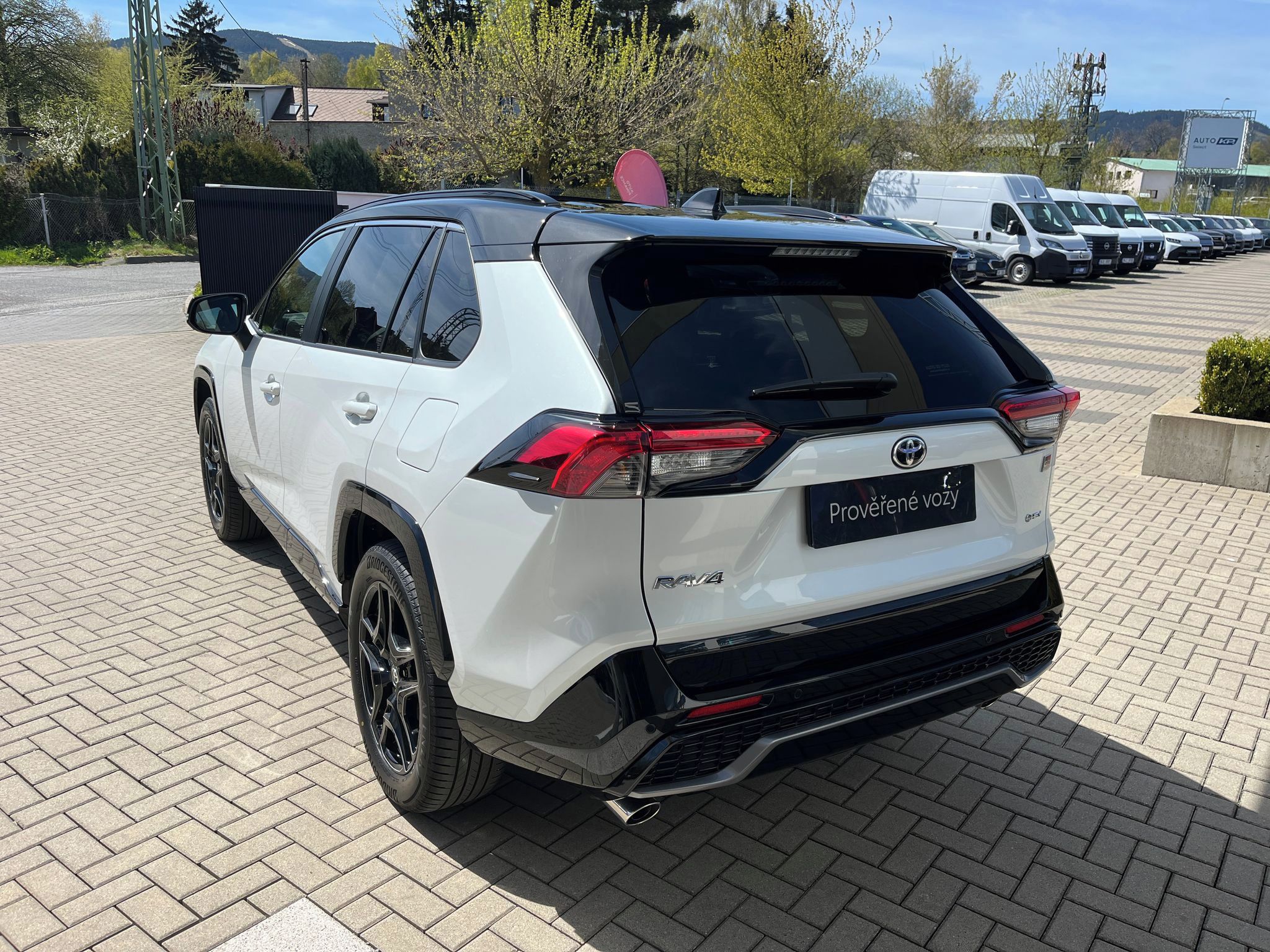 Toyota Rav4, 2.5 Hybrid e-CVT 4WD GR Sport - fotka 4