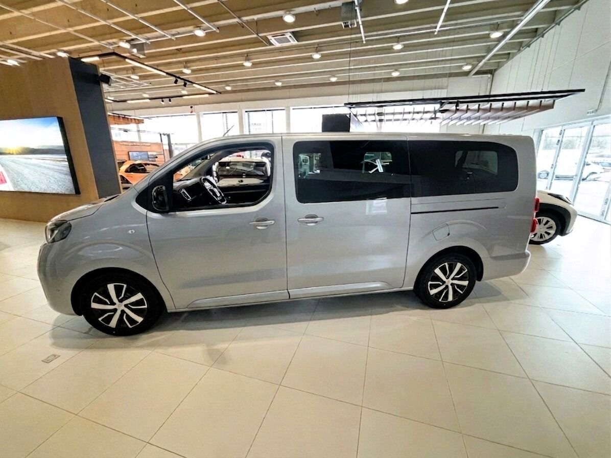 Toyota Proace Verso, 2,2 L2 Business Comfort - fotka 4