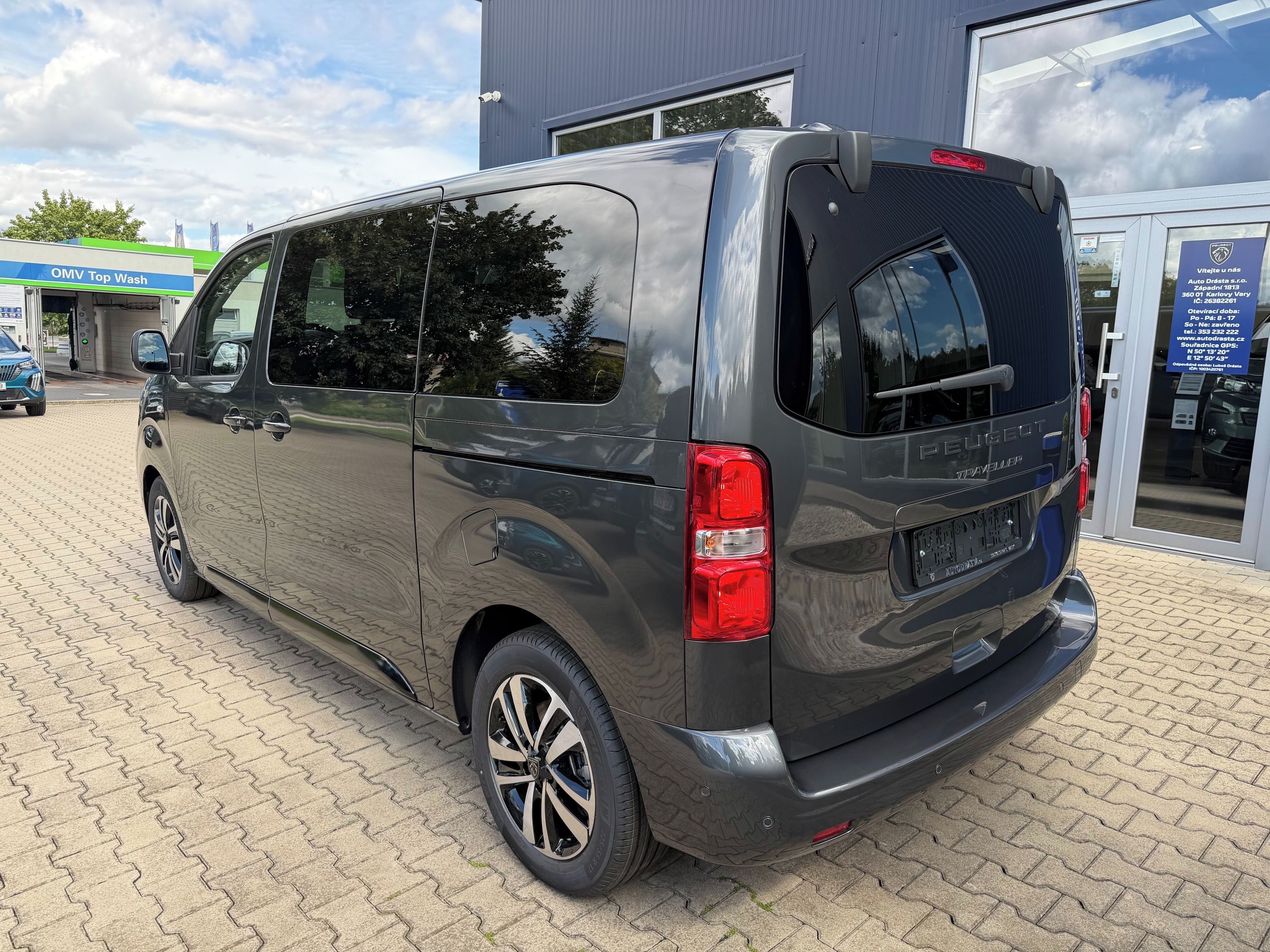 Peugeot Traveller, Active L2 2.2 BlueHDi 150 MAN6 - fotka 4