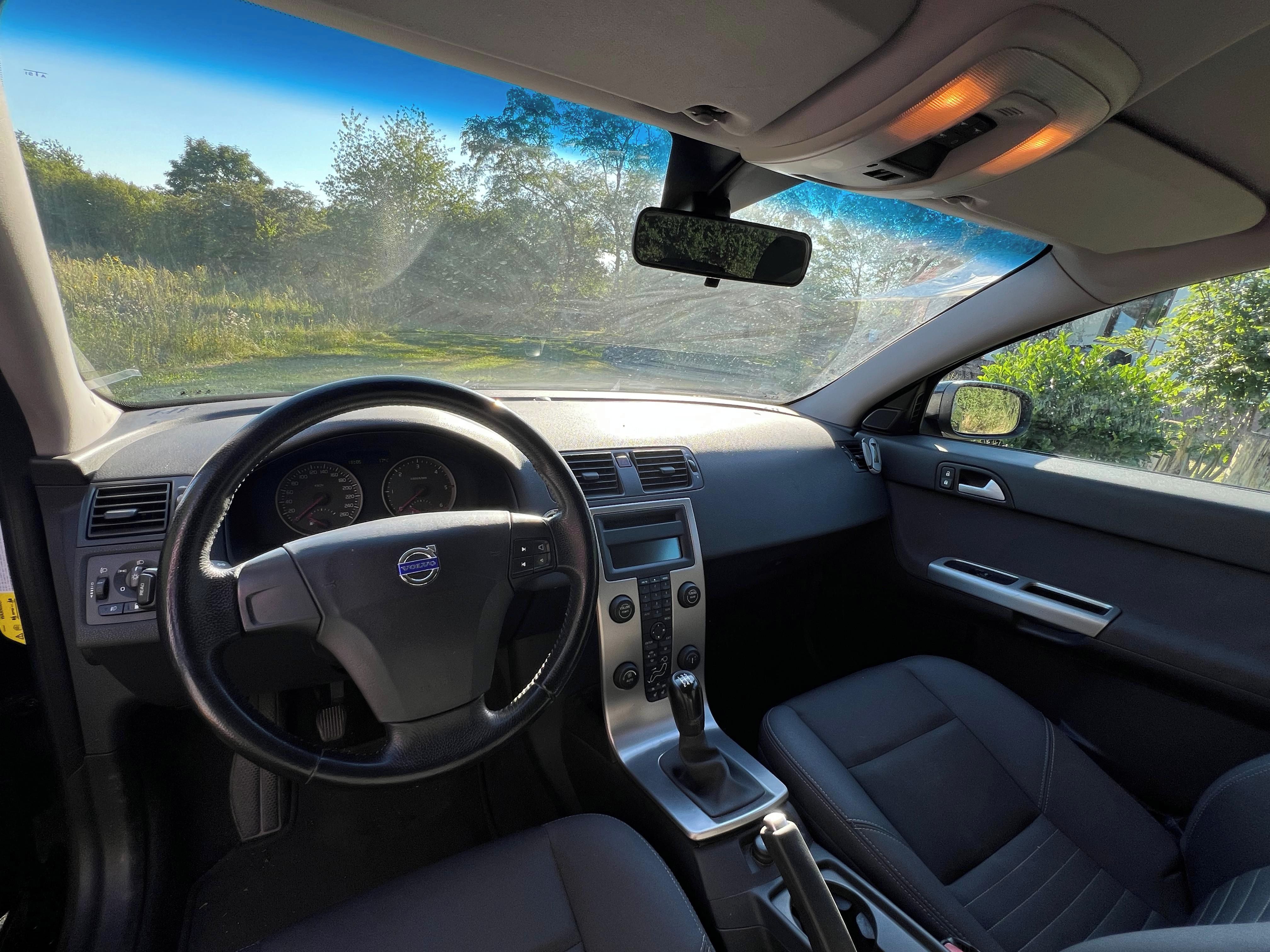Volvo V50, VOLVO V50 kombi 2.0 D - fotka 5