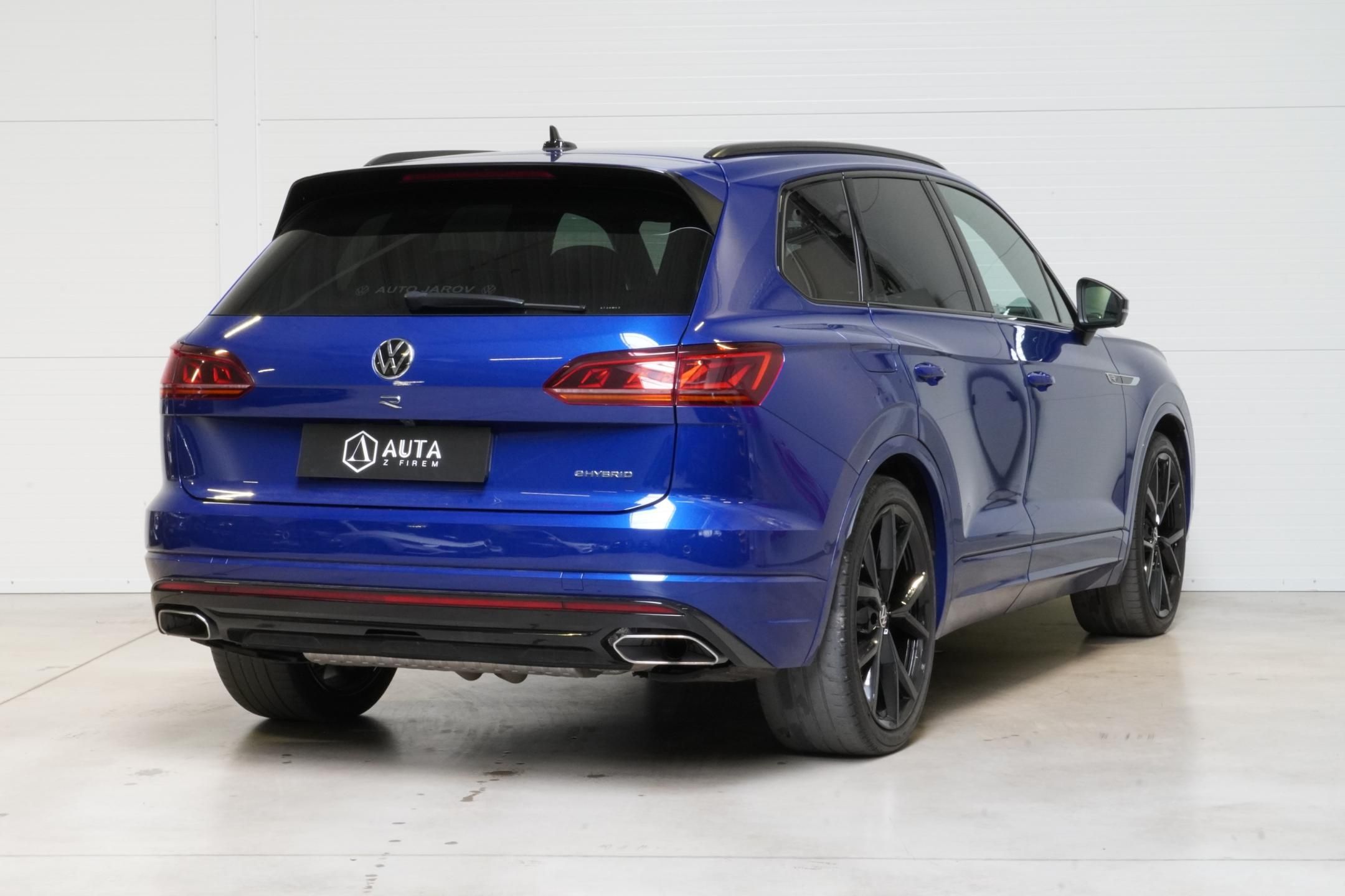 Volkswagen Touareg, R ČR,DPH,1.MAJ,360,Tažné,HUD - fotka 6