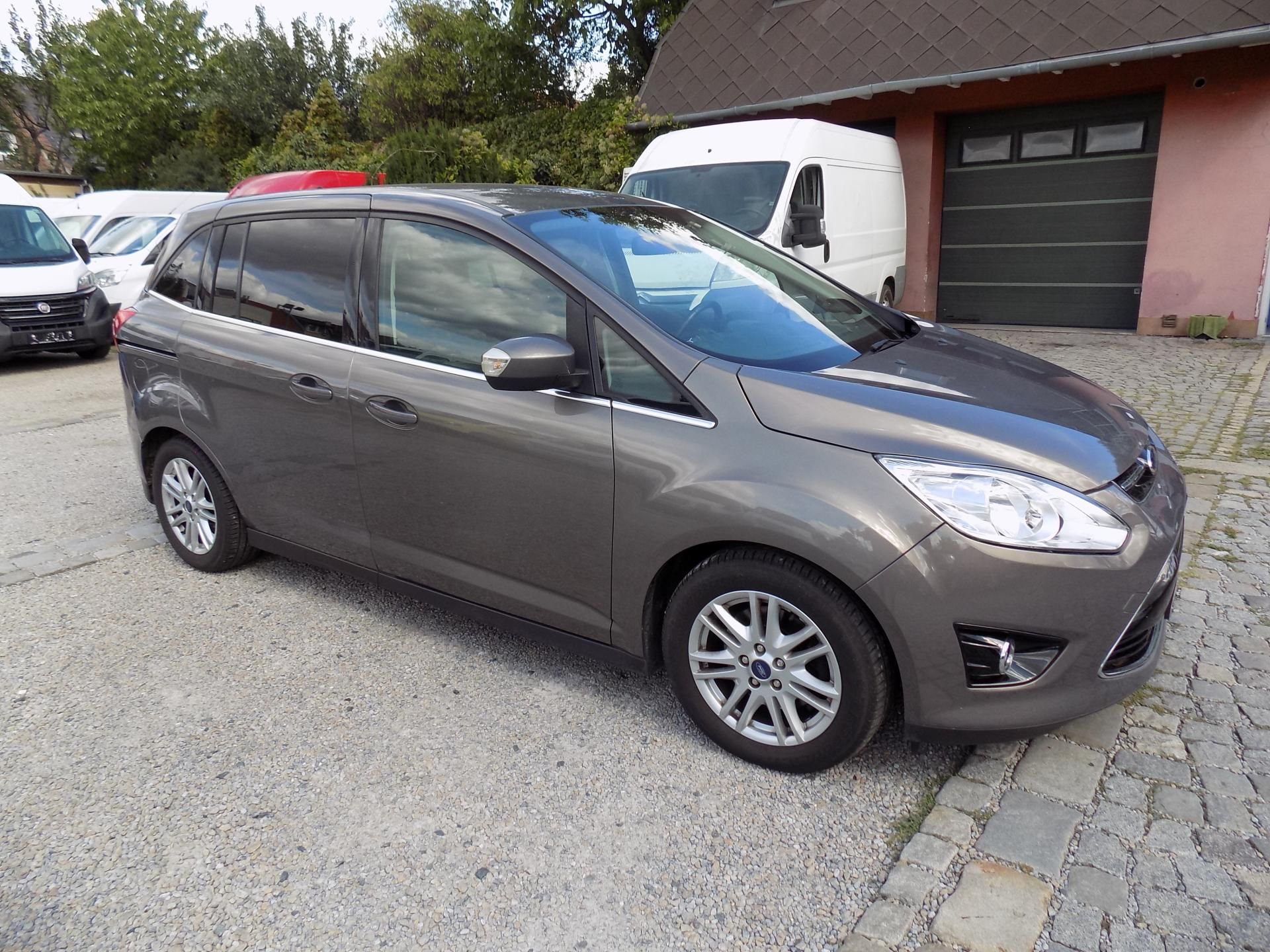 Ford Grand C-MAX, 2,2 TDCI 103 KW AUTO/AC, TEMP - fotka 6