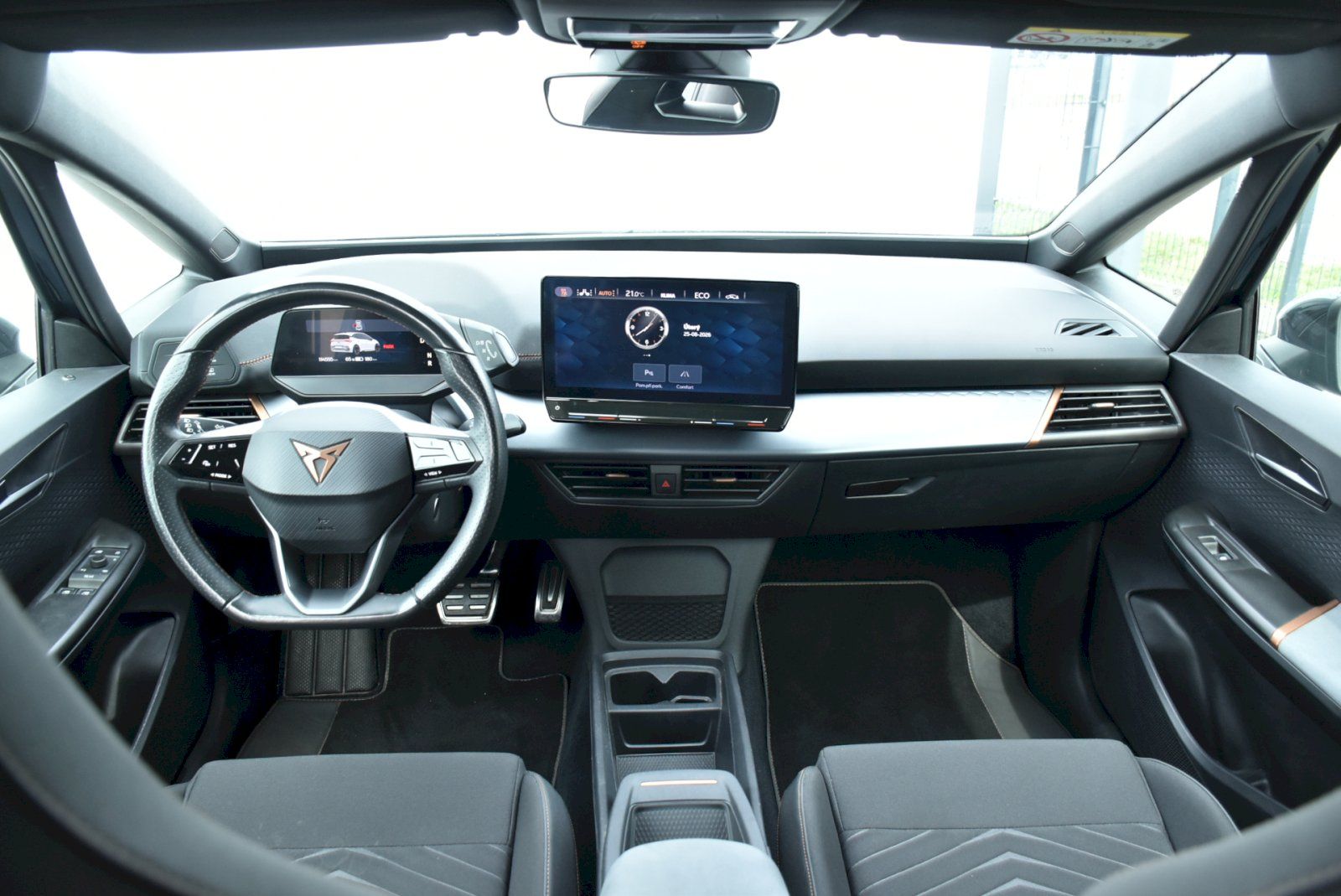 Cupra Born, 150 KW 58kWh Baterka - fotka 5