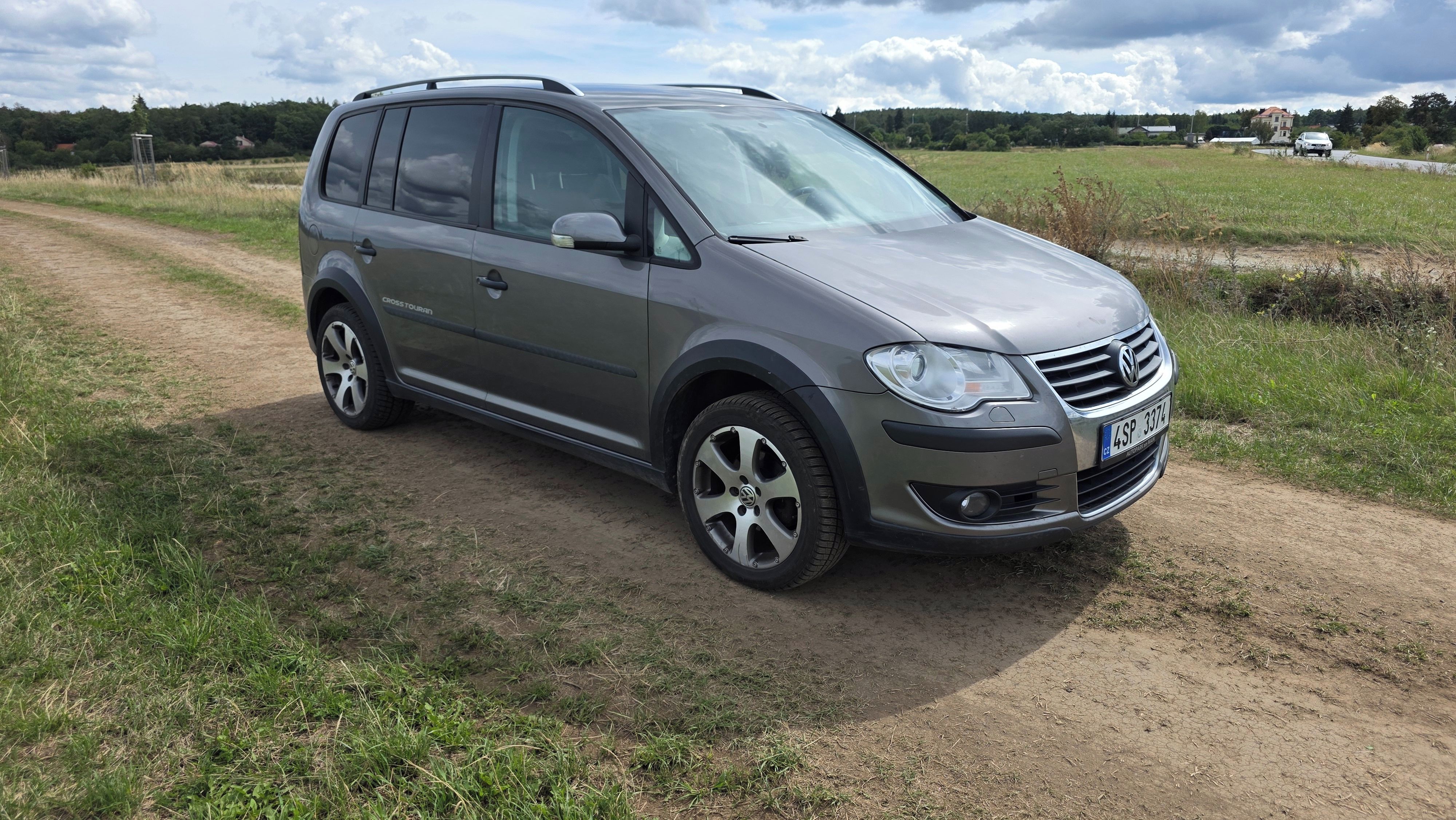 Volkswagen Touran, 1.4 tsi 103kw CROSS - fotka 3