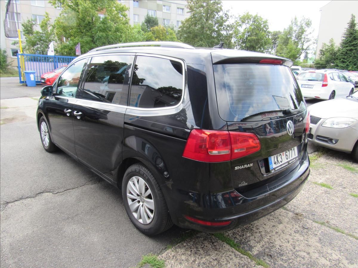 Volkswagen Sharan, 2,0 TDi 103kW 5 míst - fotka 4