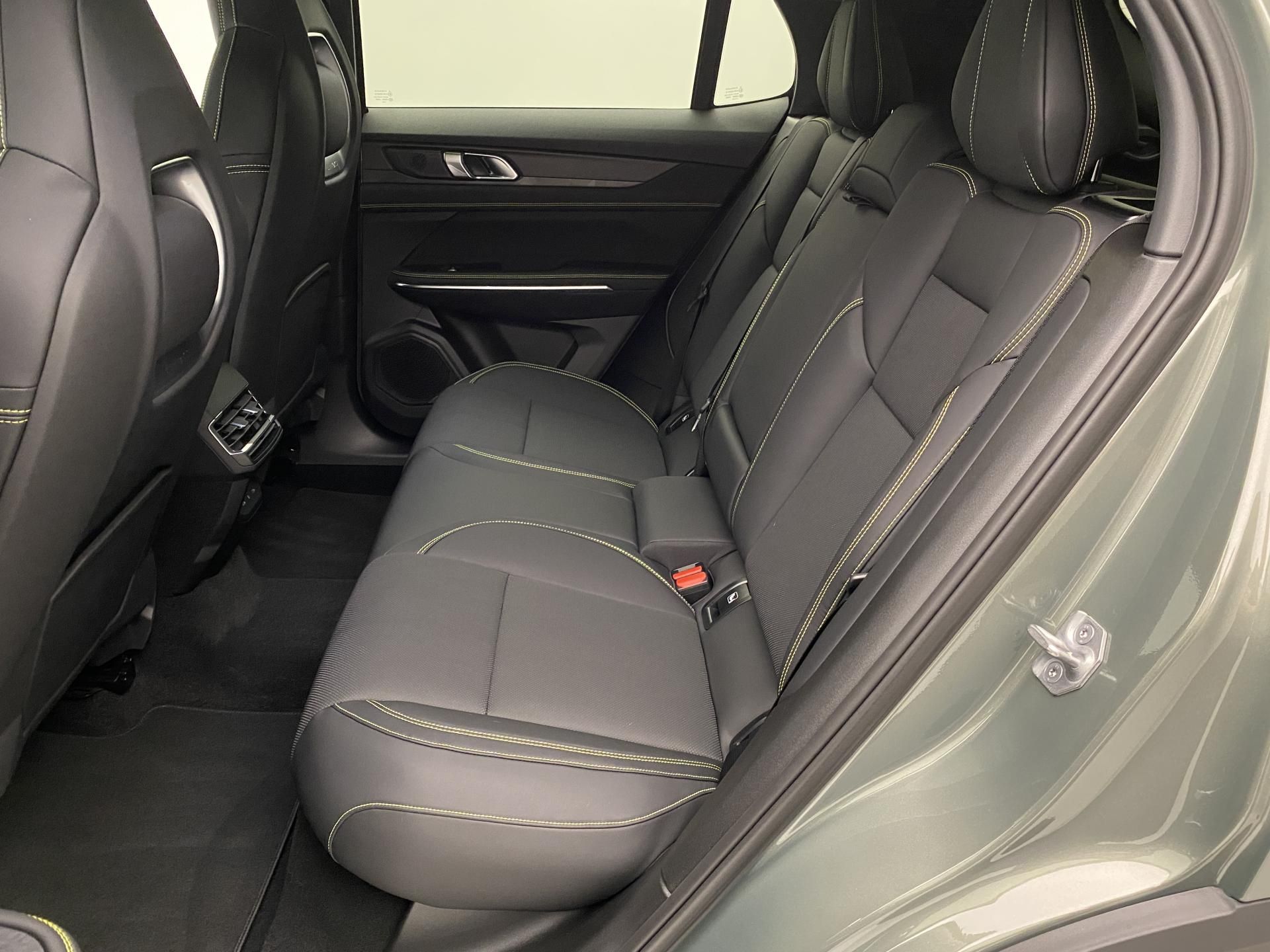Lynk & Co 01, MORE PHEV AUT CZ 1.maj - fotka 3