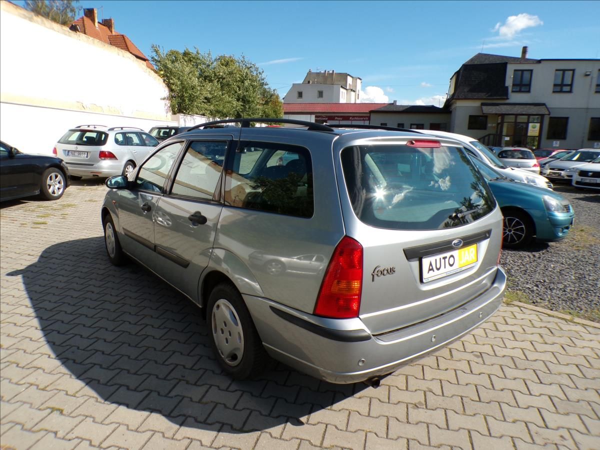 Ford Focus, 1,6 16V - fotka 4