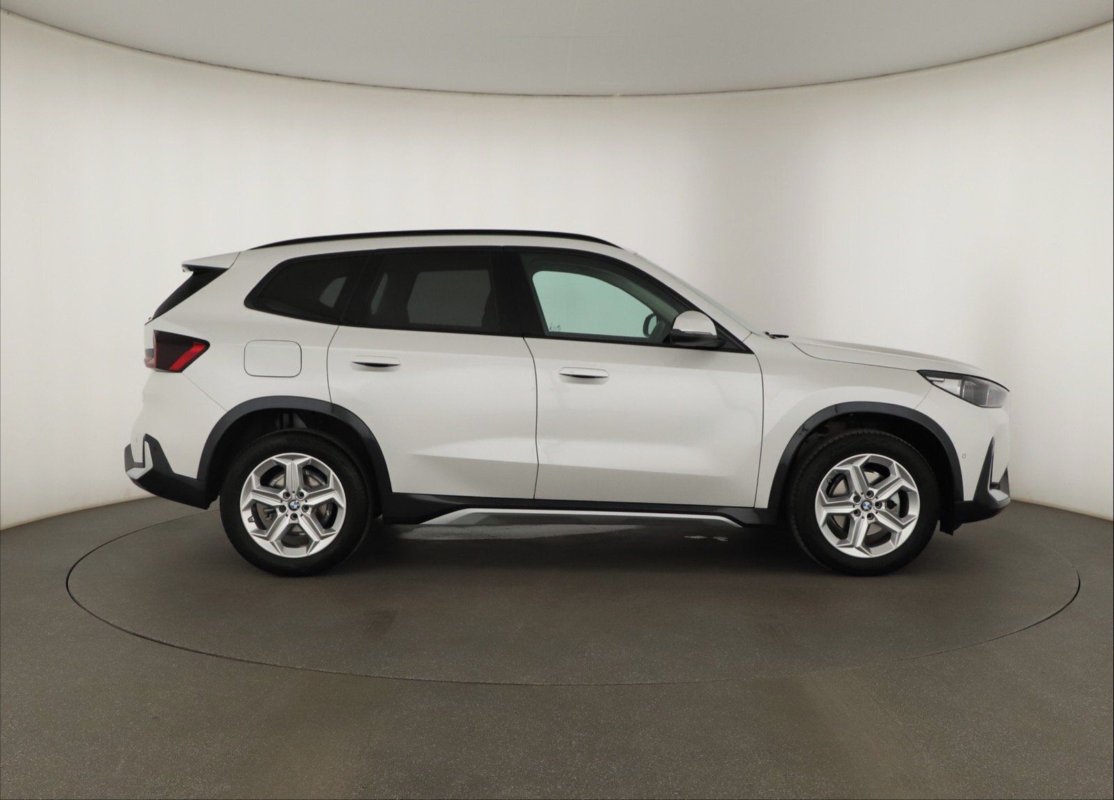 BMW X1, sDrive18i, Full LED, Navigace - fotka 6