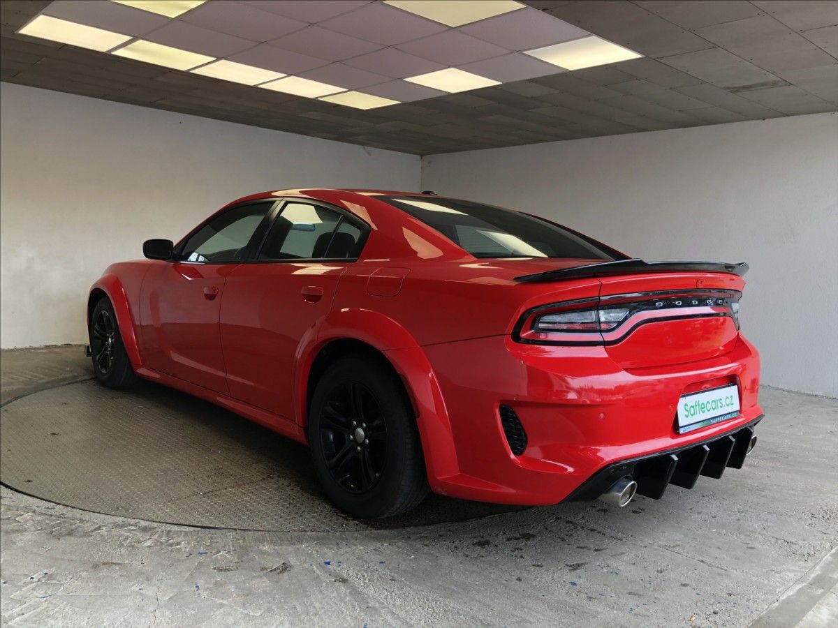 Dodge Charger, 3,6 V6 SRT - fotka 5