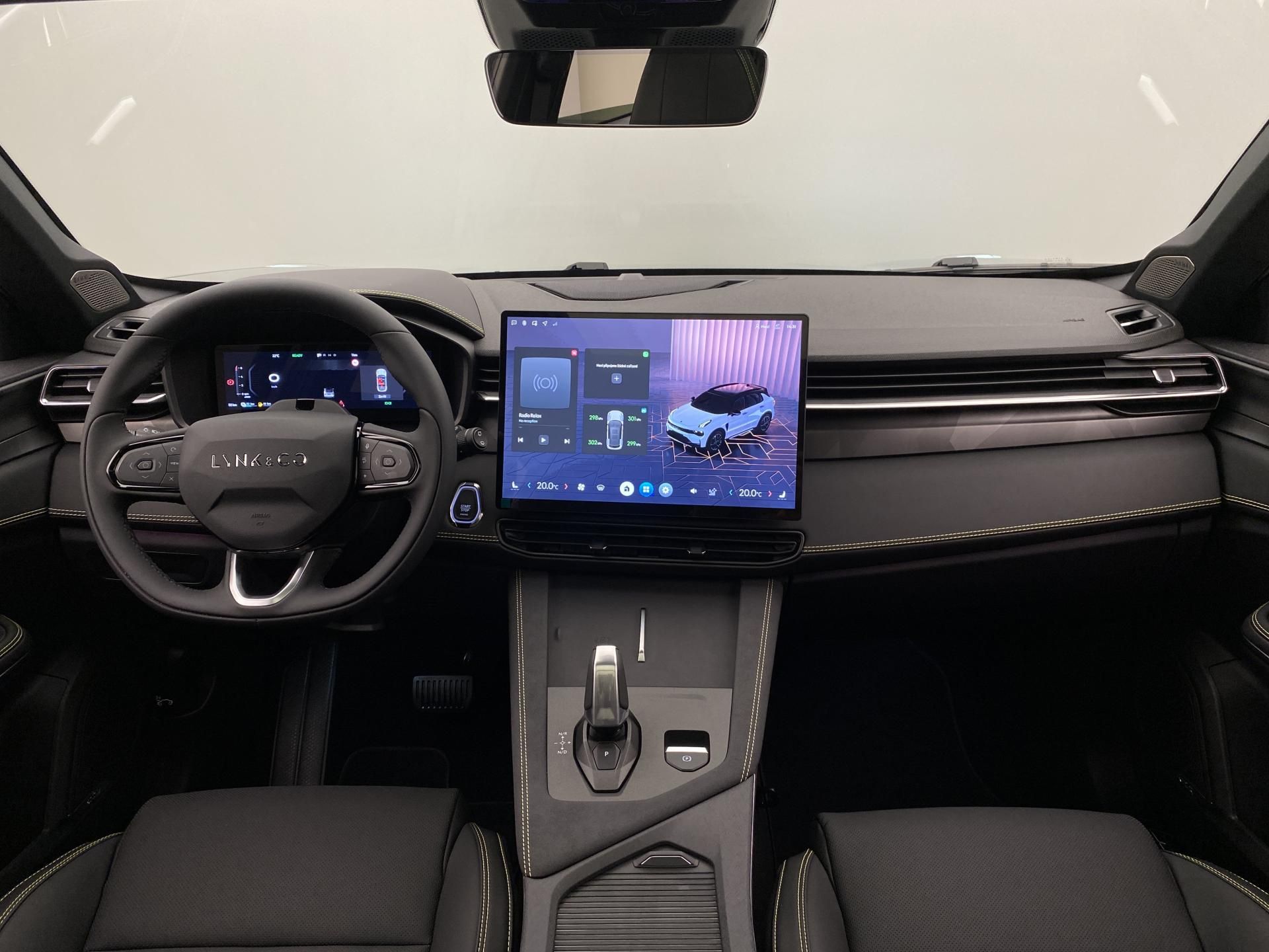Lynk & Co 01, MORE PHEV AUT CZ 1.maj - fotka 2