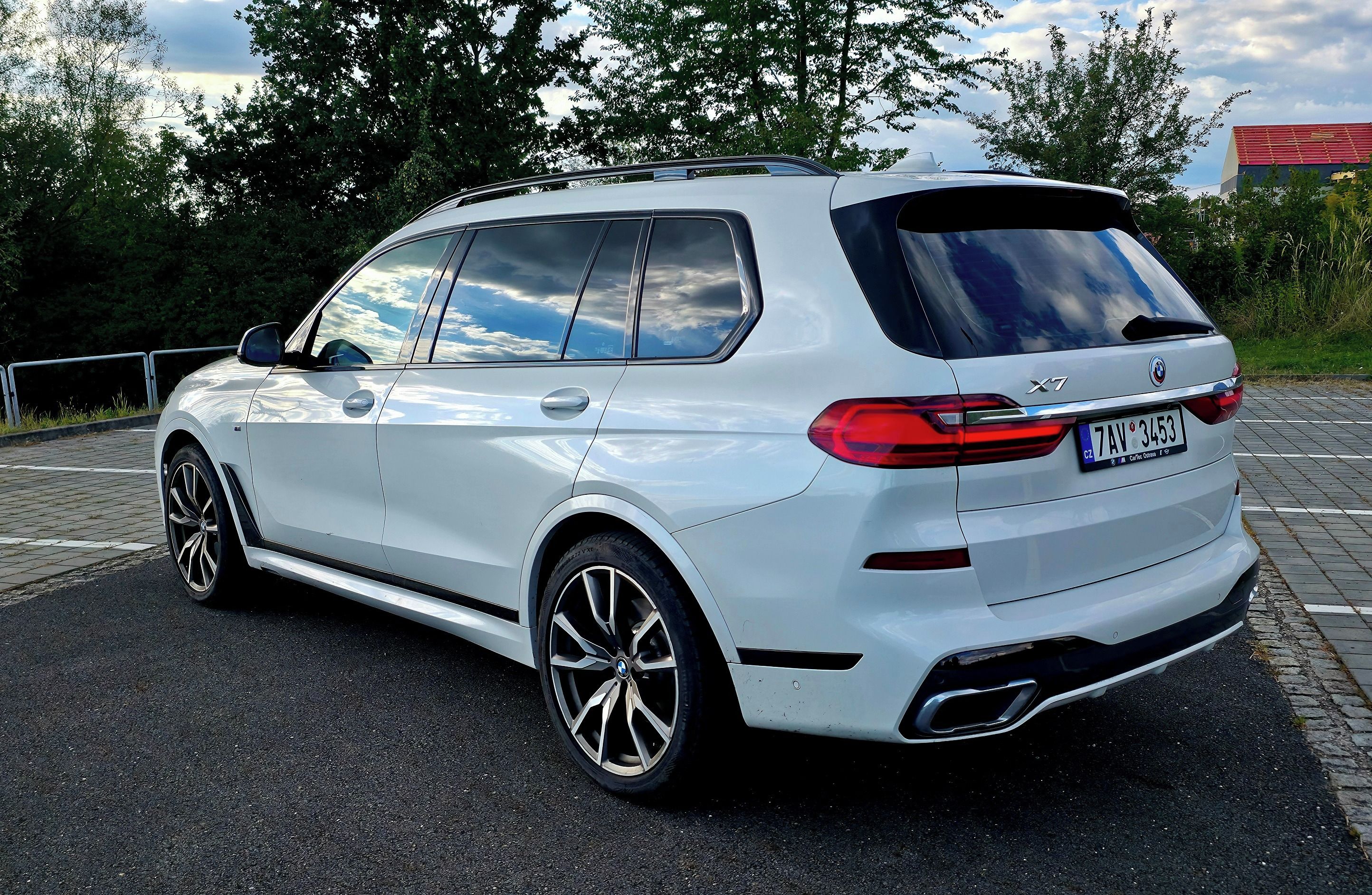 BMW X7, 40i Xdrive M-packet DPH - fotka 4