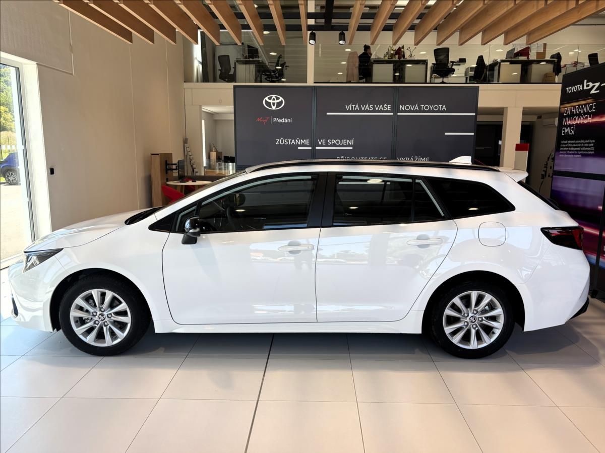 Toyota Corolla, 1,8   TS Comfort HEV - fotka 4