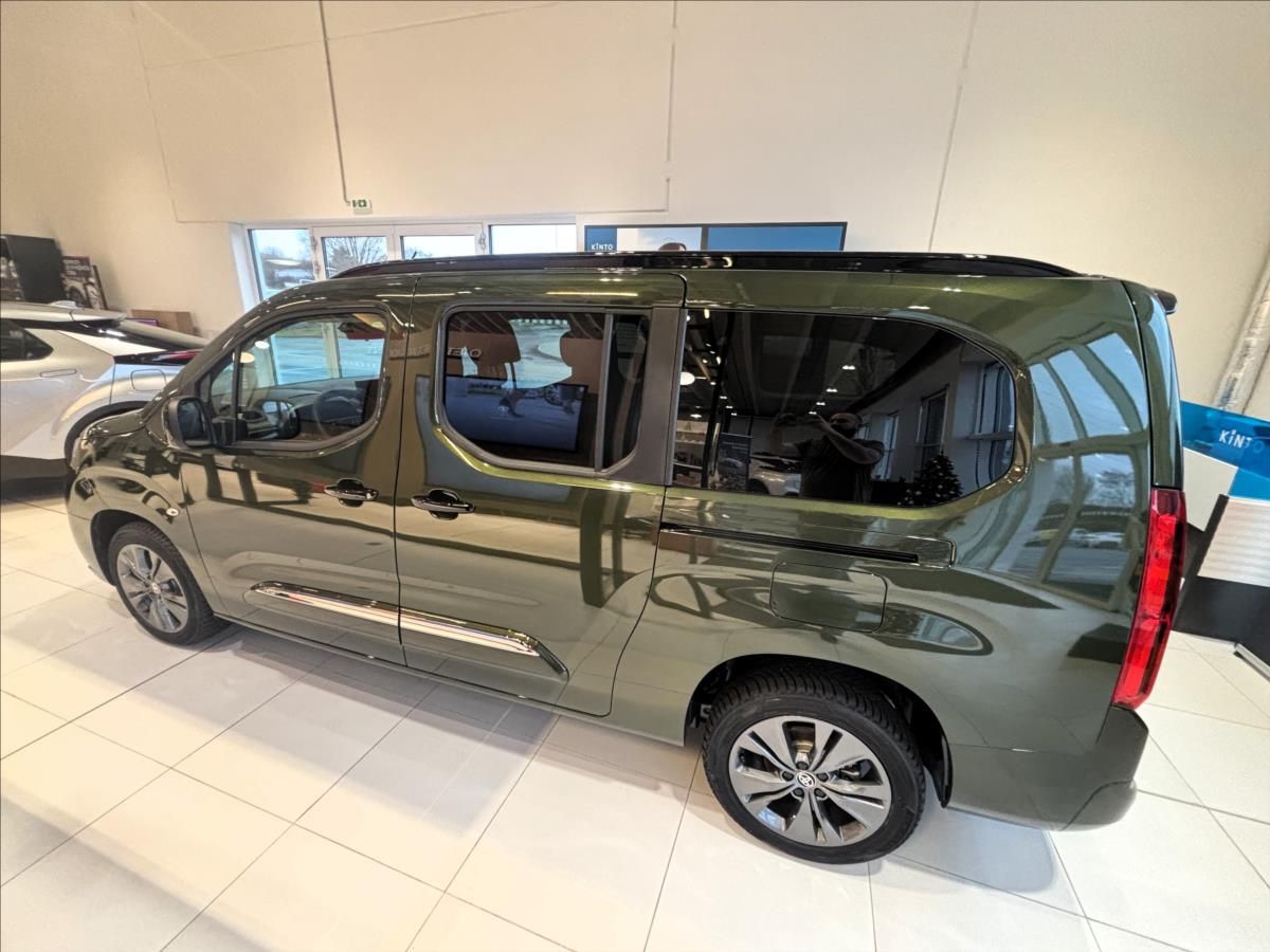 Toyota Proace City Verso, 1,5   LWB 1.5D 130 MT  Family - fotka 4