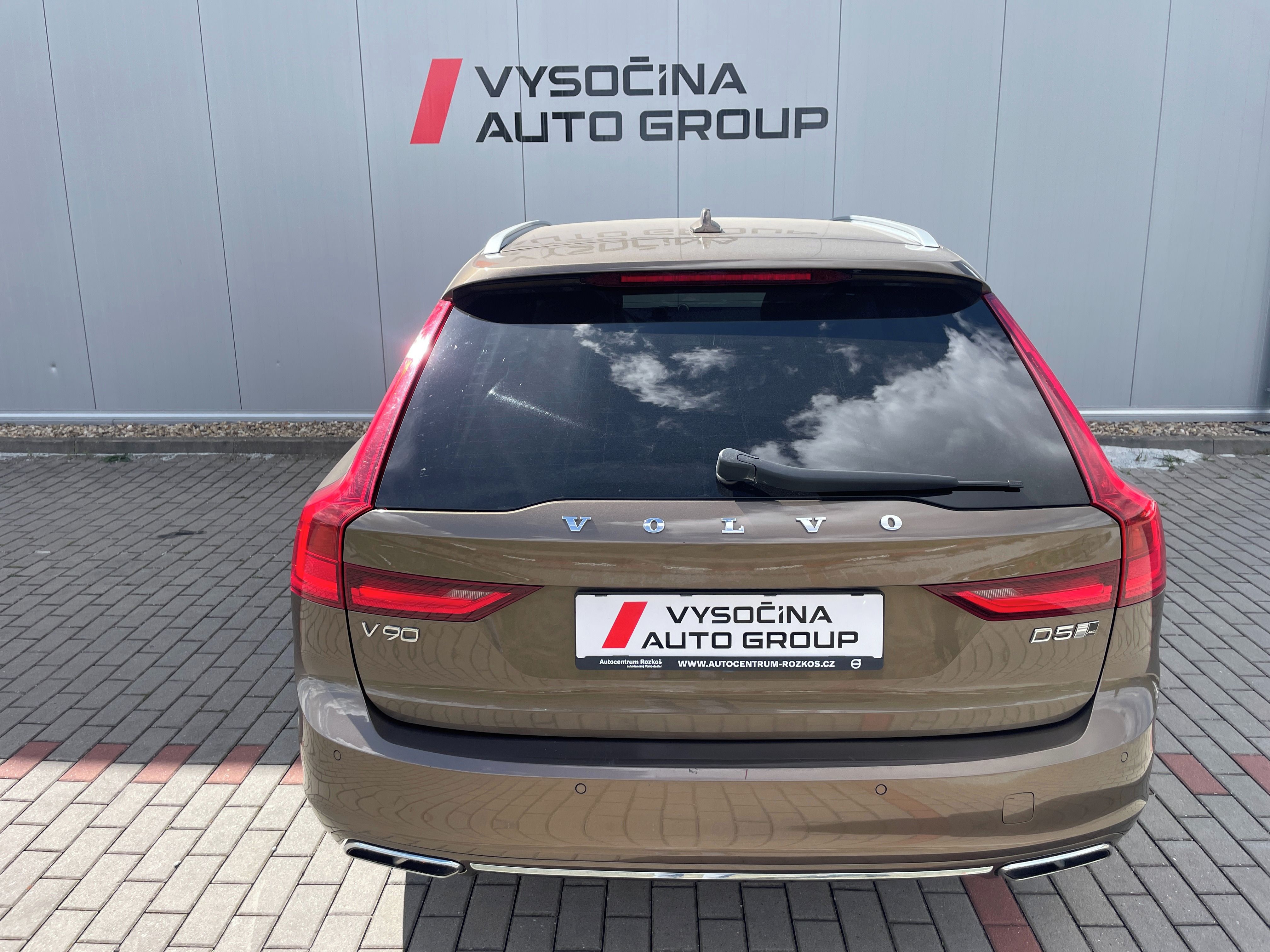 Volvo V90, D5 AWD INSCRIPTION - fotka 4