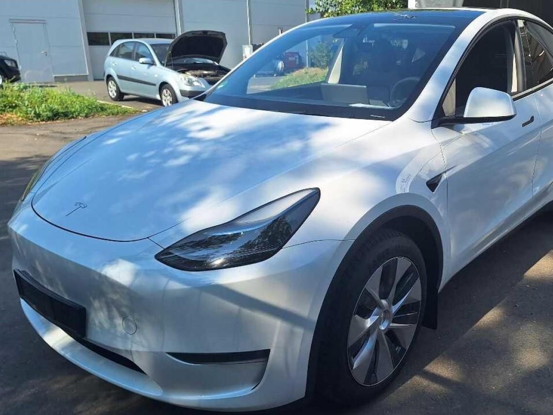 Tesla Model Y, AWD Long Range    PŘIPRAVUJEME - fotka 2