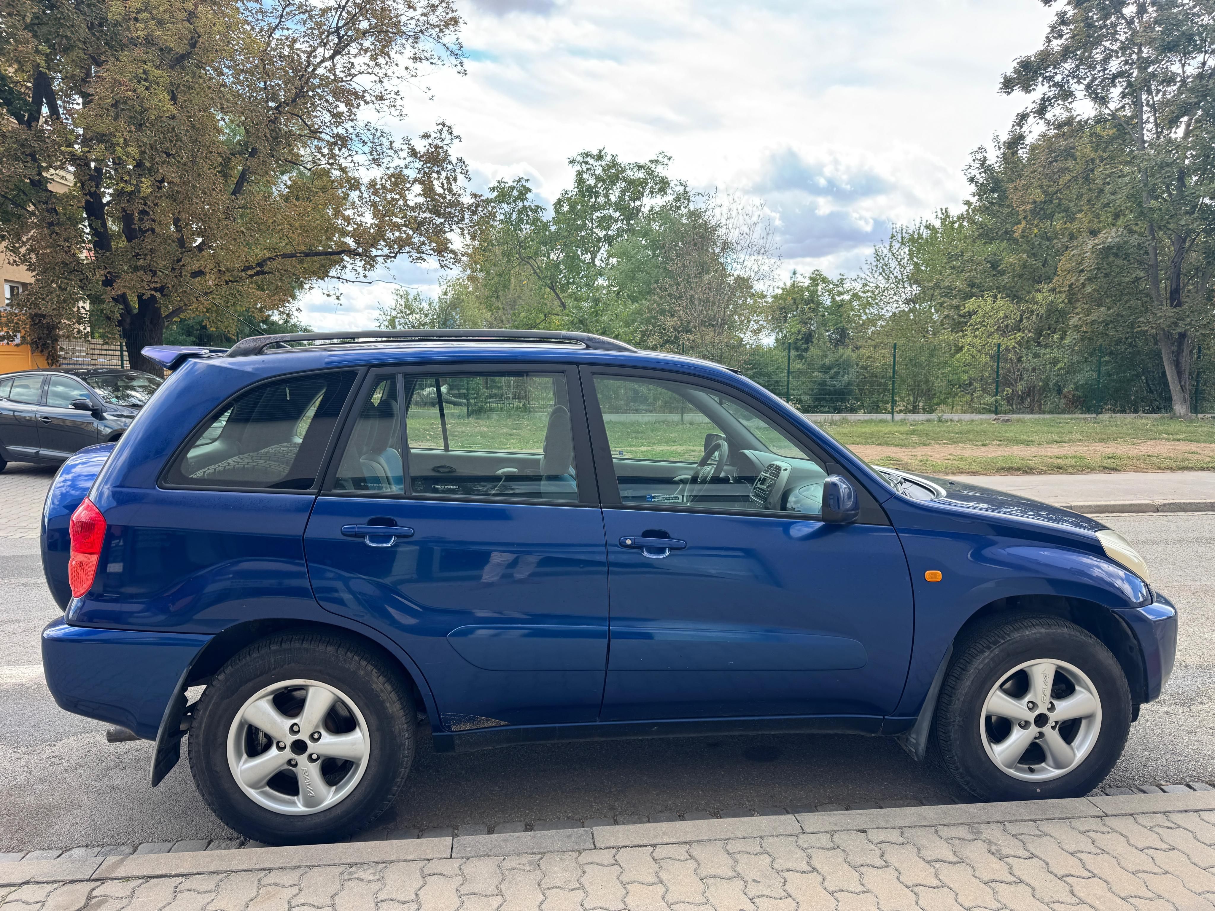 Toyota Rav4, 2.0VVTi, 4x4, tažné - fotka 6