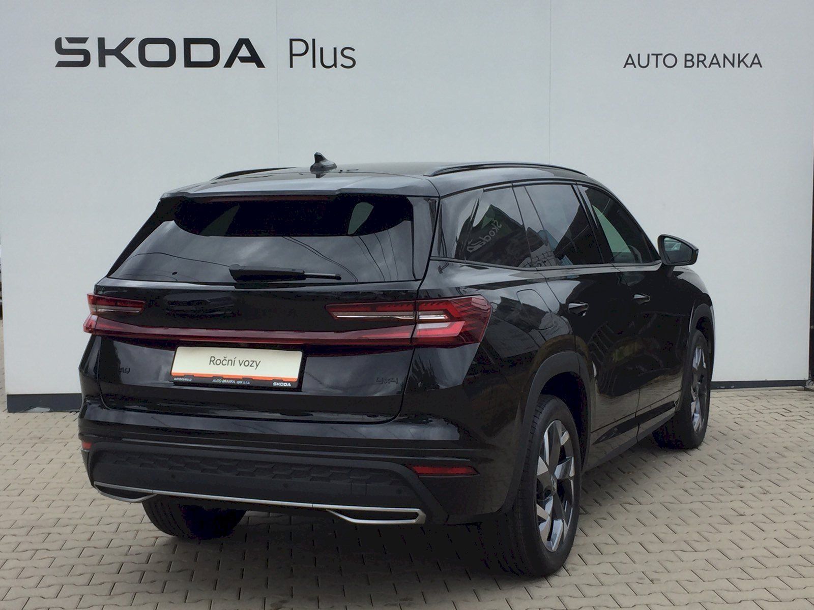 Škoda Kodiaq, 2.0 TDI 142 kW Sportline 4x4 D - fotka 2
