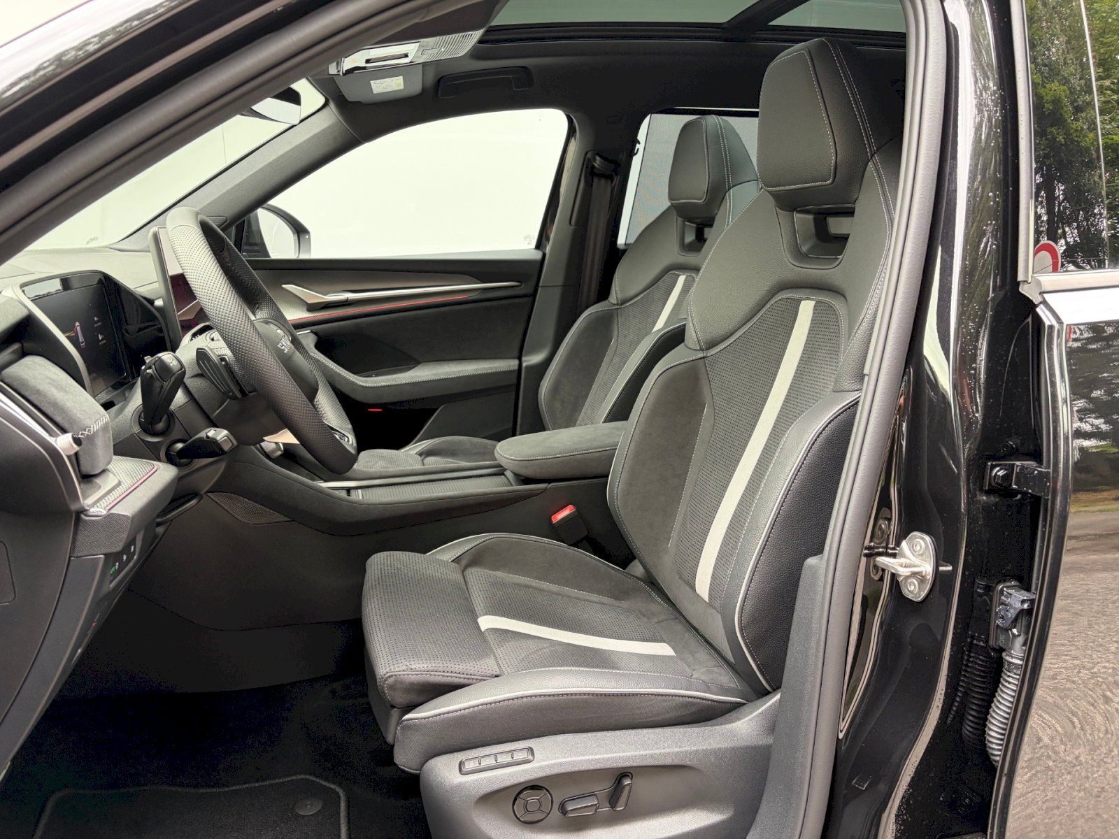 Škoda Kodiaq, 2.0 TDI 142kW Sportline 4x4 DS - fotka 6