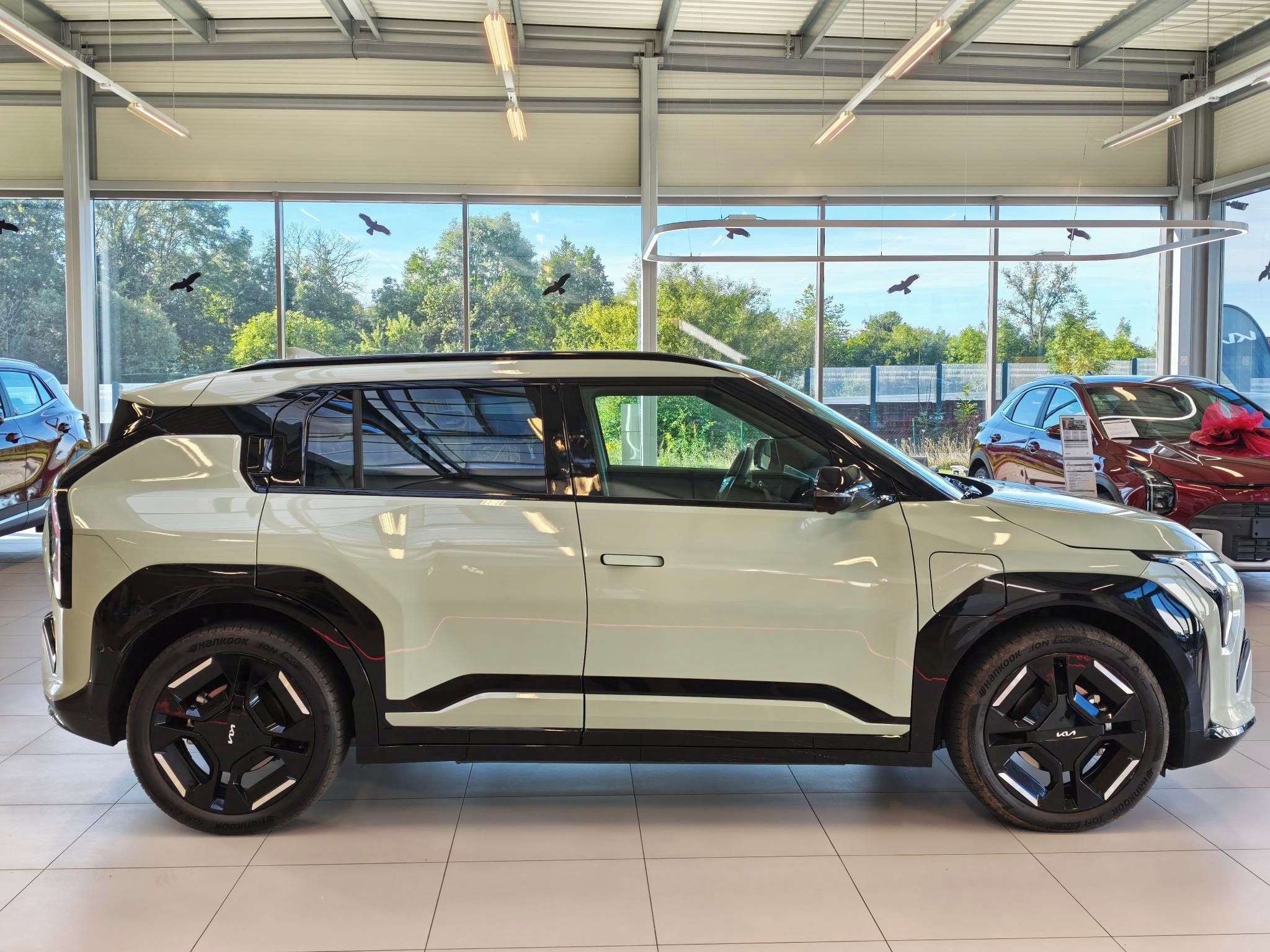 Kia EV3, GT Line 4x2 150kW TECH, V2L - fotka 4