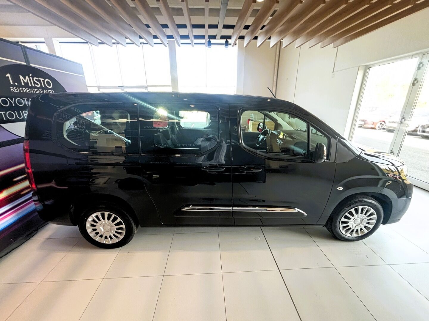 Toyota Proace City Verso, 1,2 Business LWB 7 míst - fotka 6