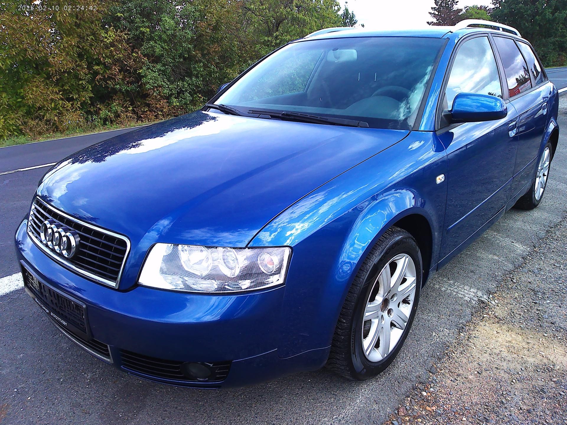 Audi A4 Avant, 2.0 FSi, Servisní kniha