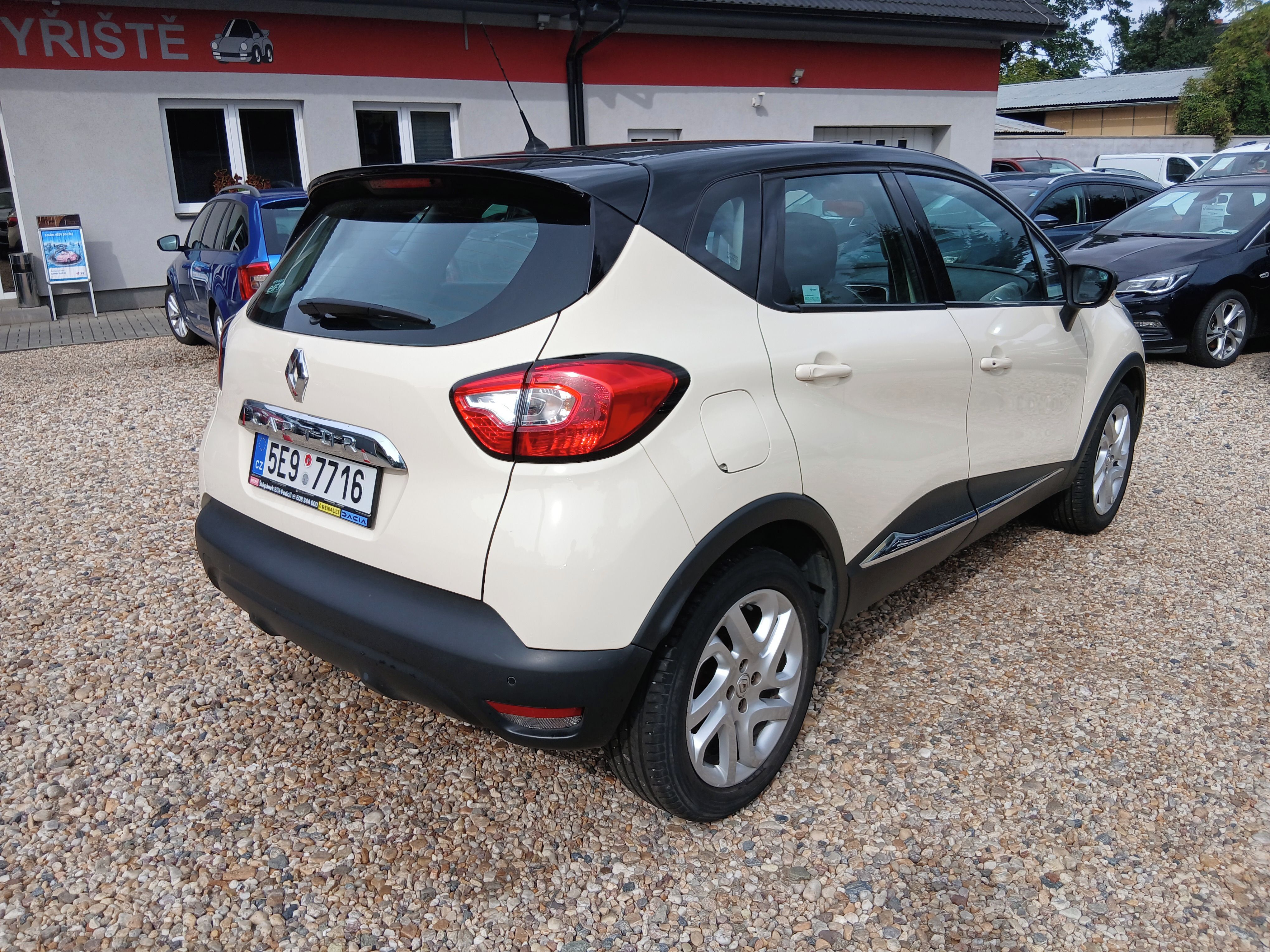 Renault Captur, 1.2i 87KW Automat,ČR+Z.kola - fotka 5