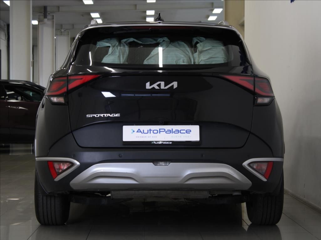 Kia Sportage, 1,6 T-GDi 117kW 4x4 1.maj.ČR - fotka 4