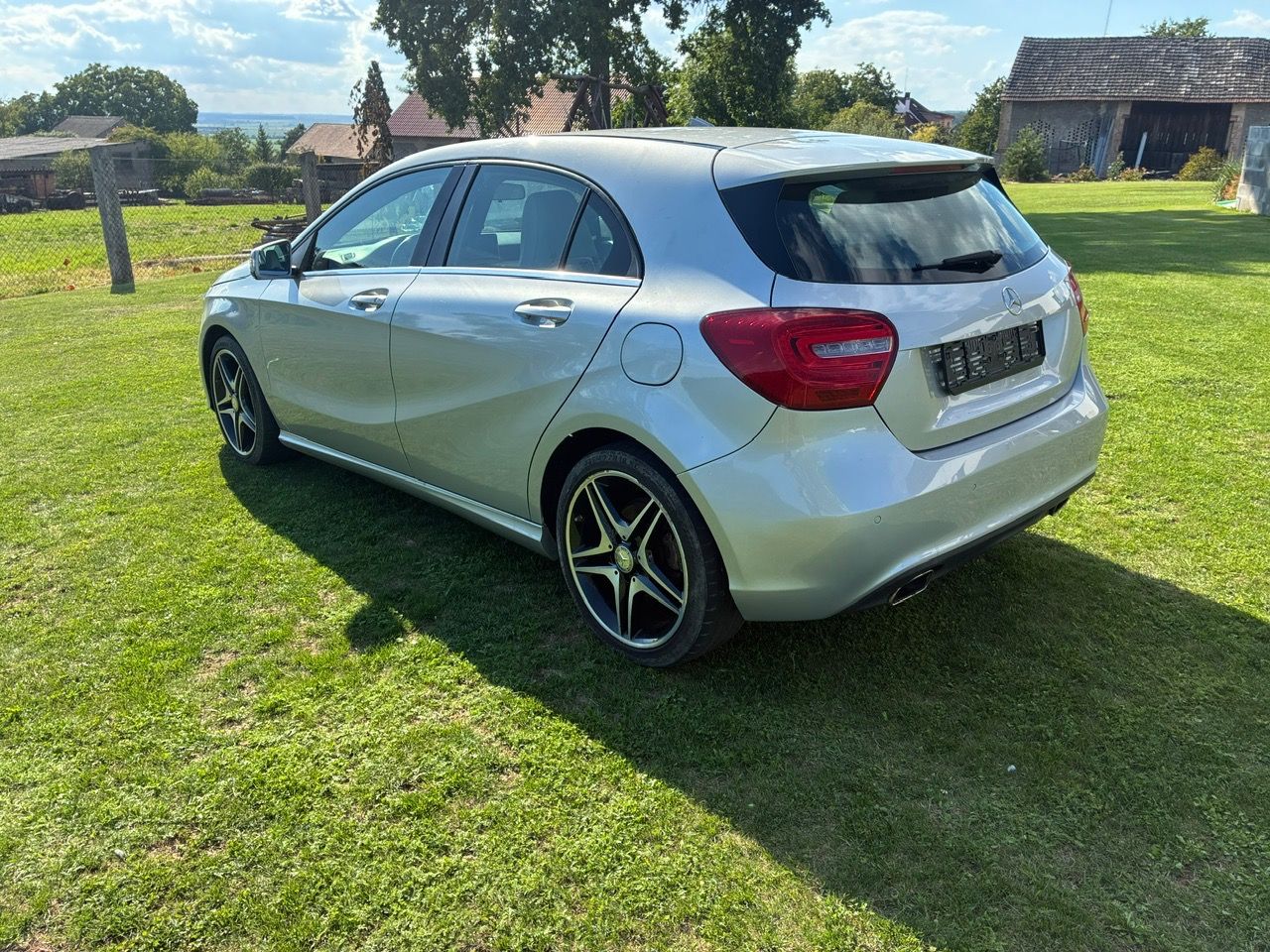 Mercedes-Benz Třídy A, A200 1,6 benzin  115kW - fotka 3