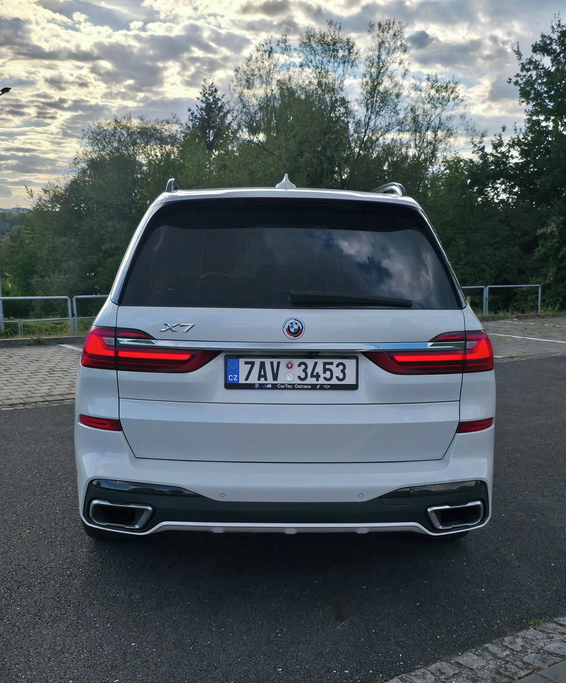 BMW X7, 40i Xdrive M-packet DPH - fotka 5