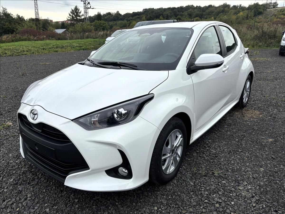 Toyota Yaris, 1,5   Comfort HEV 116 CVT - fotka 3
