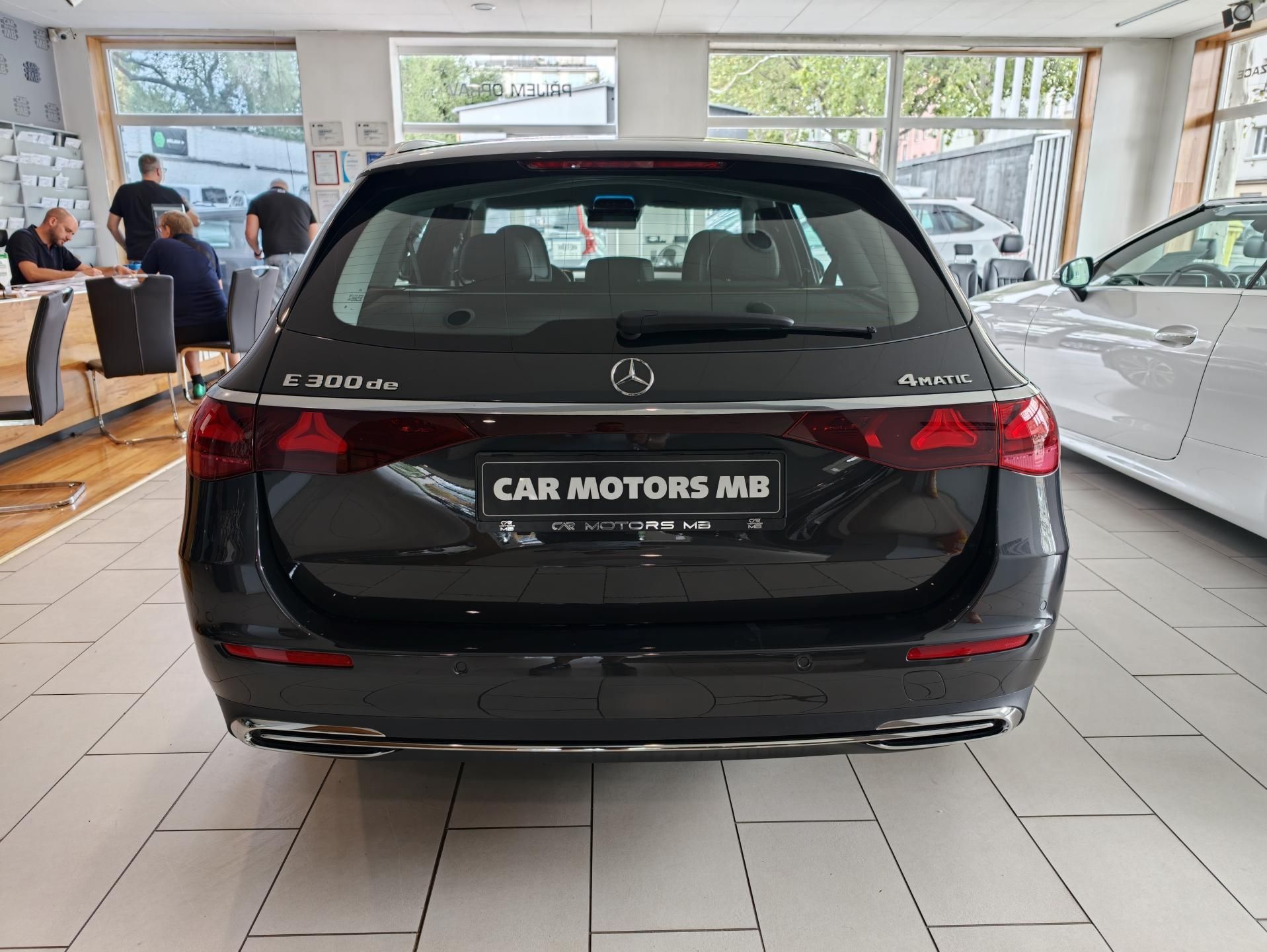 Mercedes-Benz Třídy E, 300de 4M Avantgarde kombi - fotka 6