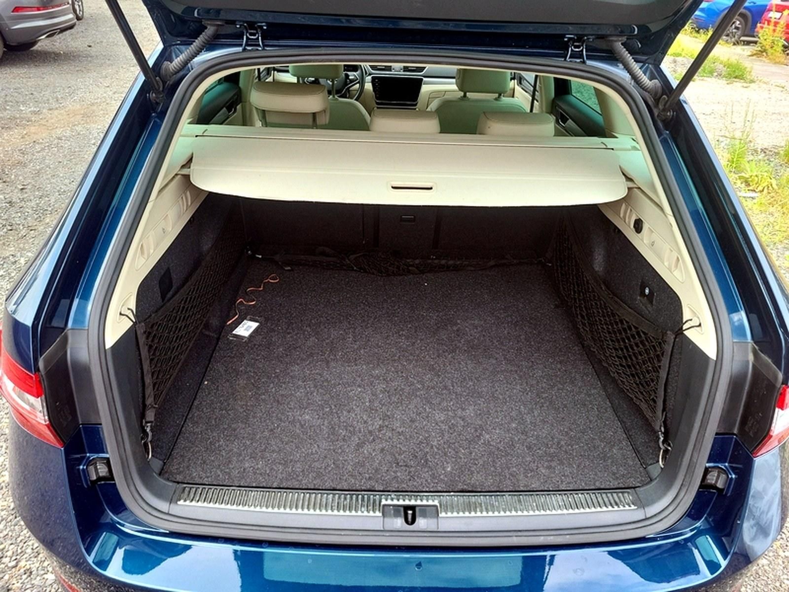 Škoda Superb, Combi Style 1,4 PHEV160 kW DSG - fotka 5