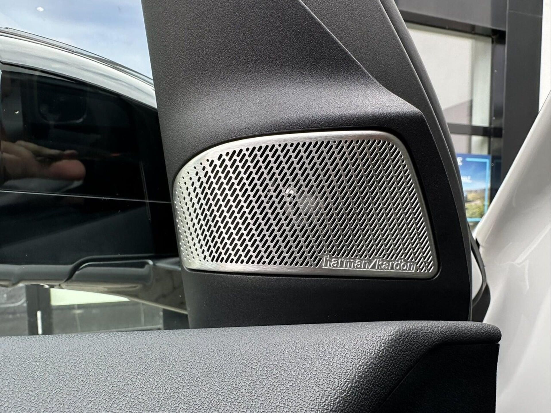 BMW iX3, 50 xDrive M-Sport Pro HuD H/K - fotka 5