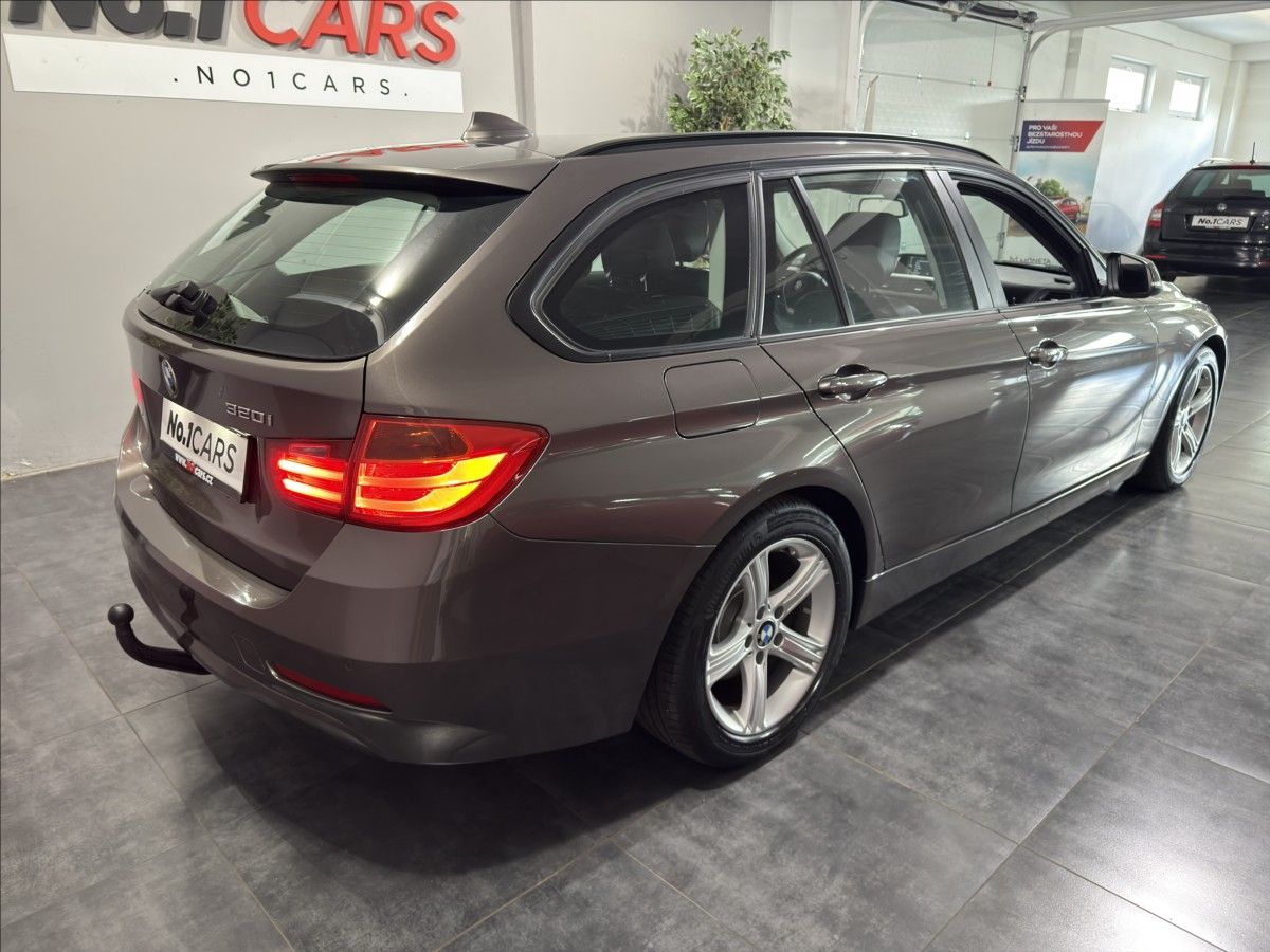 BMW Řada 3, 2,0   320i 135KW BI-XEN KŮŽE T - fotka 5