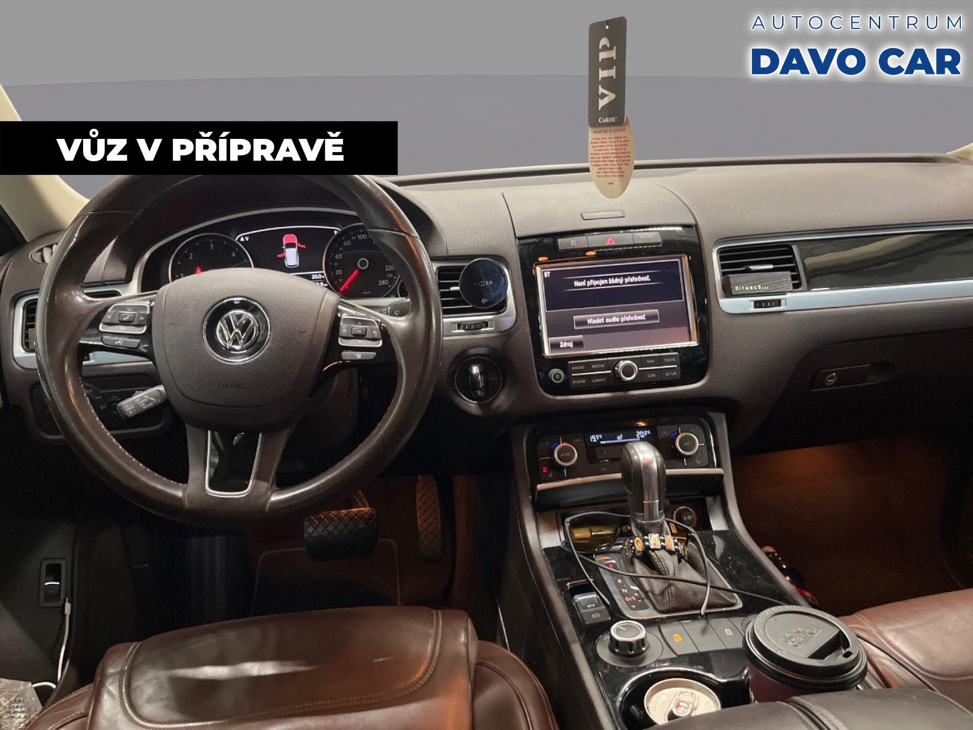 Volkswagen Touareg, 3,0 TDI V6 150kW DSG 4M Kůže - fotka 3