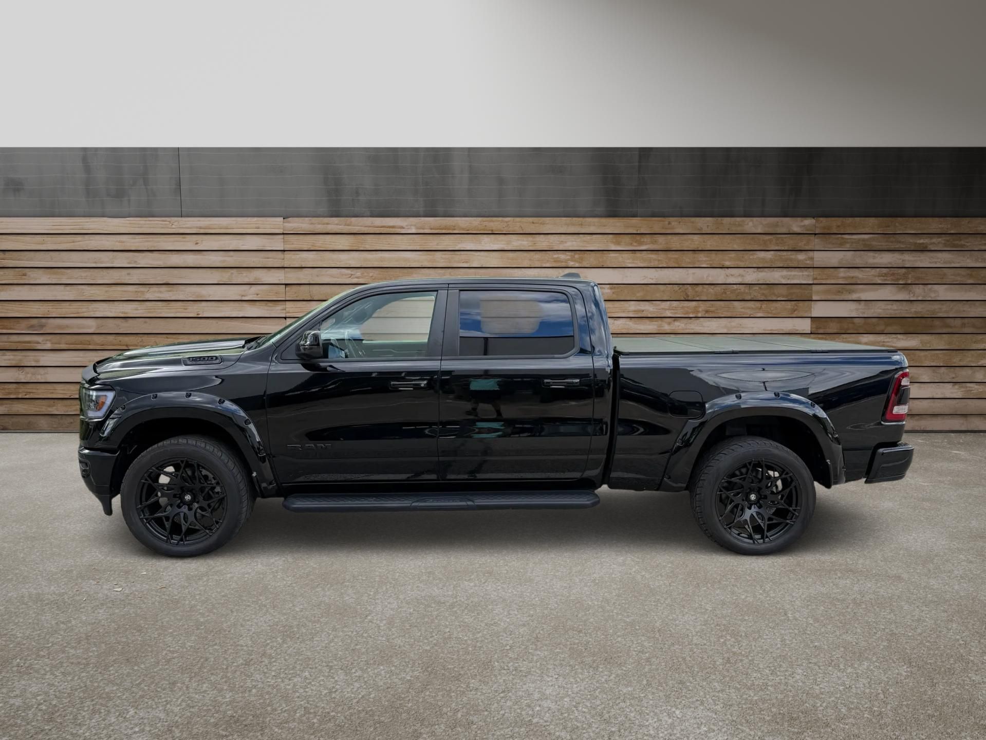 Dodge Ram, +HEMI+BLACK EDITION+AIR LIFT+ - fotka 6