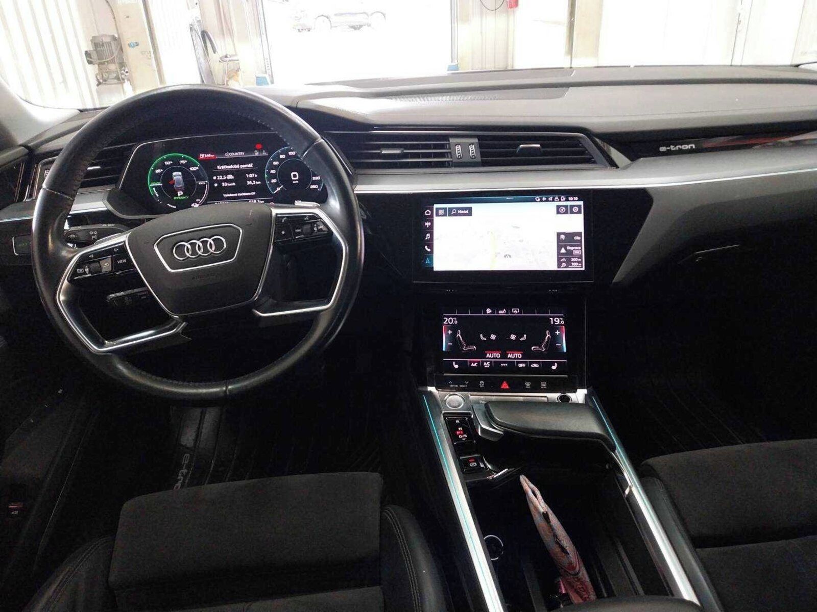 Audi e-tron, e-tron 55 quattro, 4X4 - fotka 3