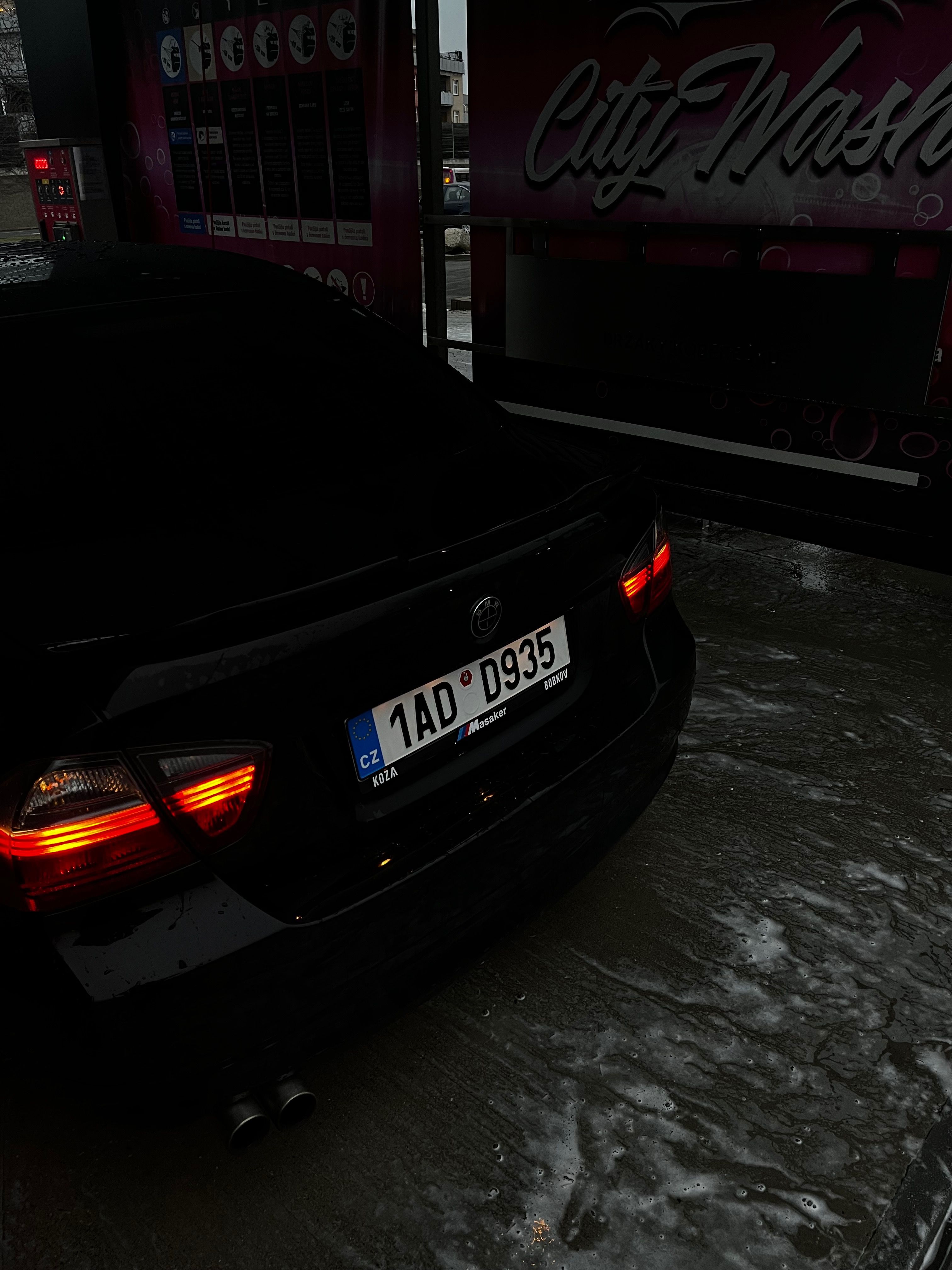BMW Řada 3, BMW E90 320i - fotka 6