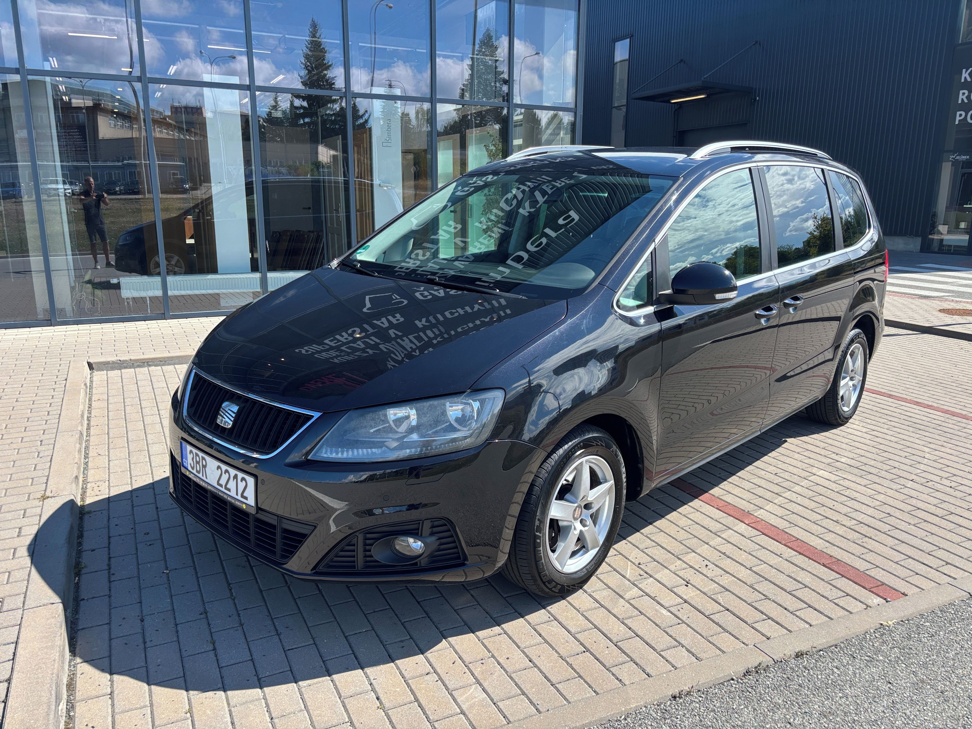 Seat Alhambra, 2.0TDi 103kW 7míst - fotka 2