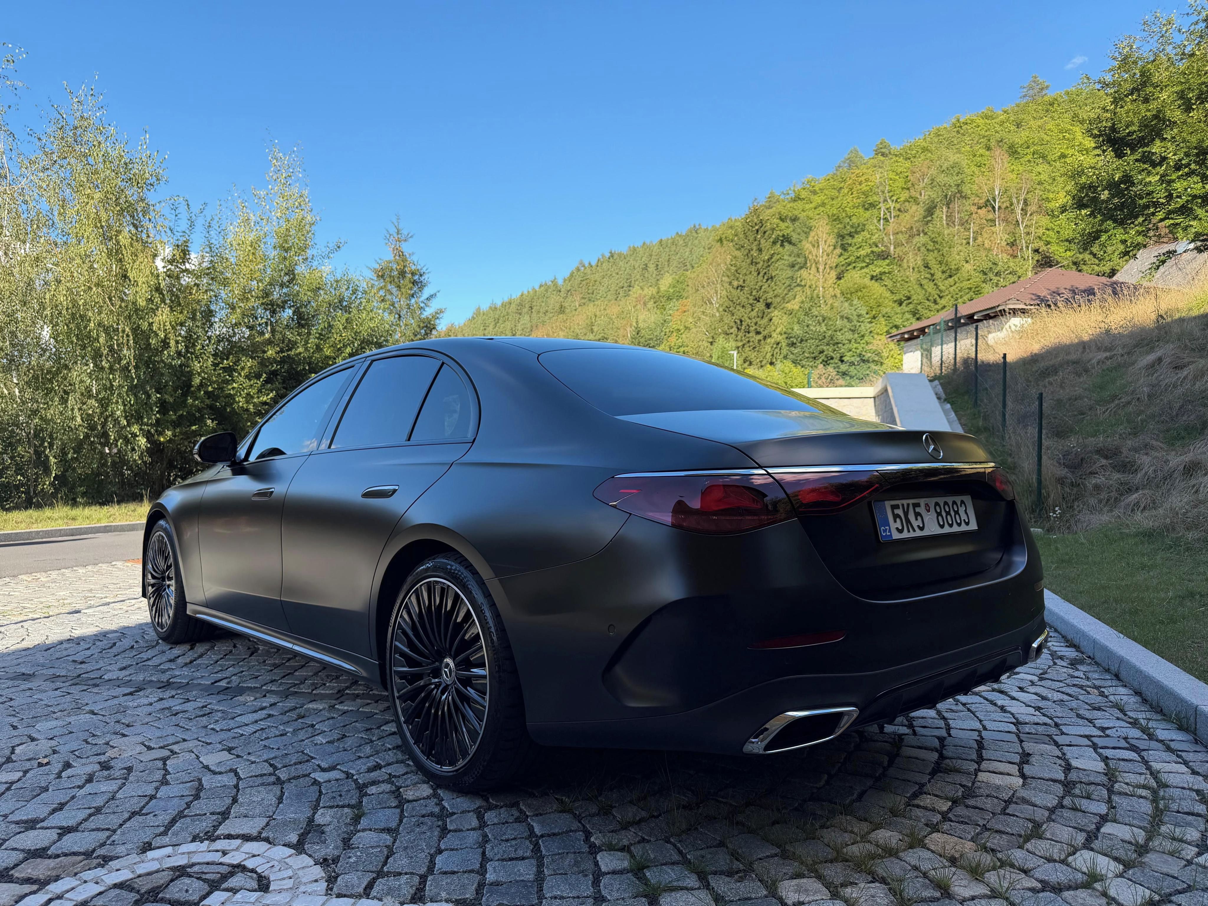 Mercedes-Benz Třídy E, Mercedes E450d - TOP VÝBAVA - fotka 3