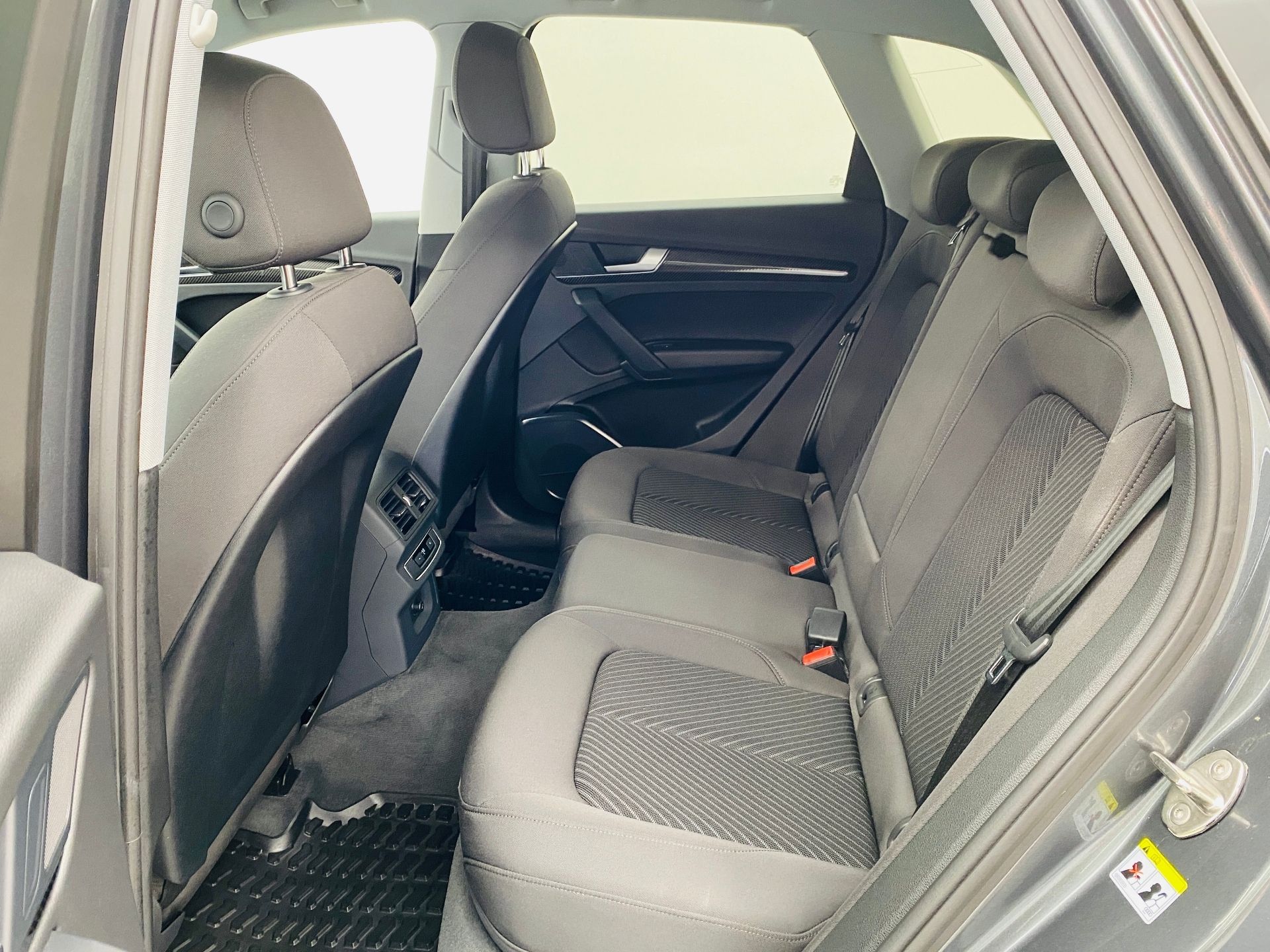 Audi Q5, S-LINE 40 TFSI 150kW QUATTRO - fotka 6