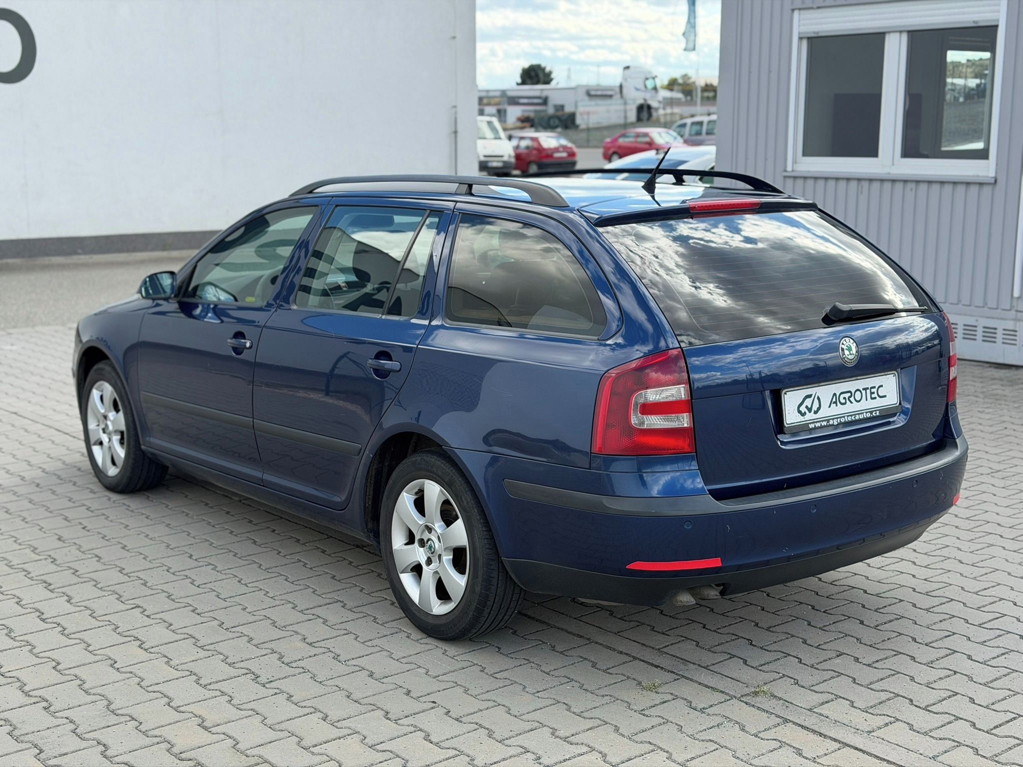 Škoda Octavia, 2.0 TDI 103 kW Elegance Combi - fotka 5