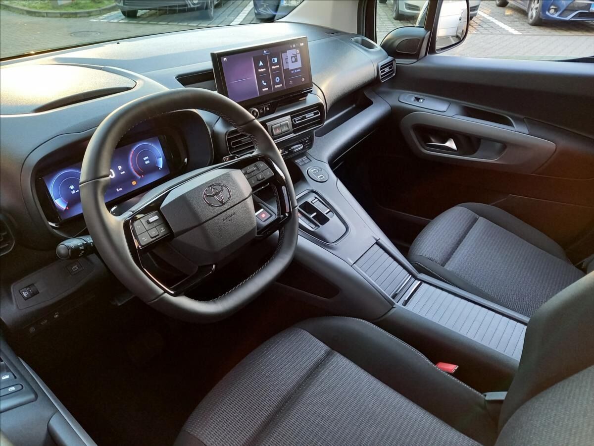 Toyota Proace City Verso, 1,5D 130k AT8 VIP 7S - fotka 3