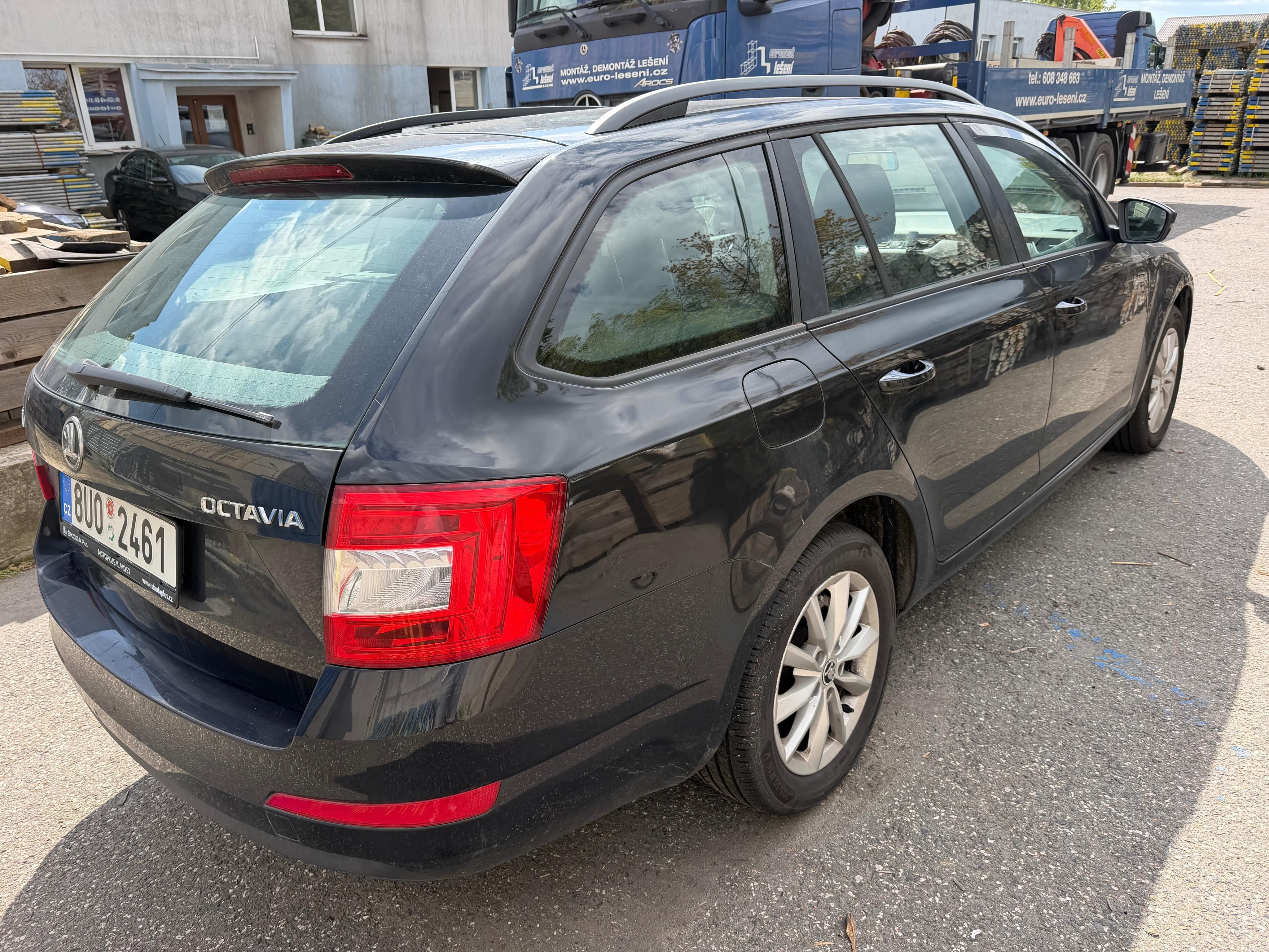 Škoda Octavia, 2.0 TDi, 110 kw, 6 kv. manuál - fotka 3